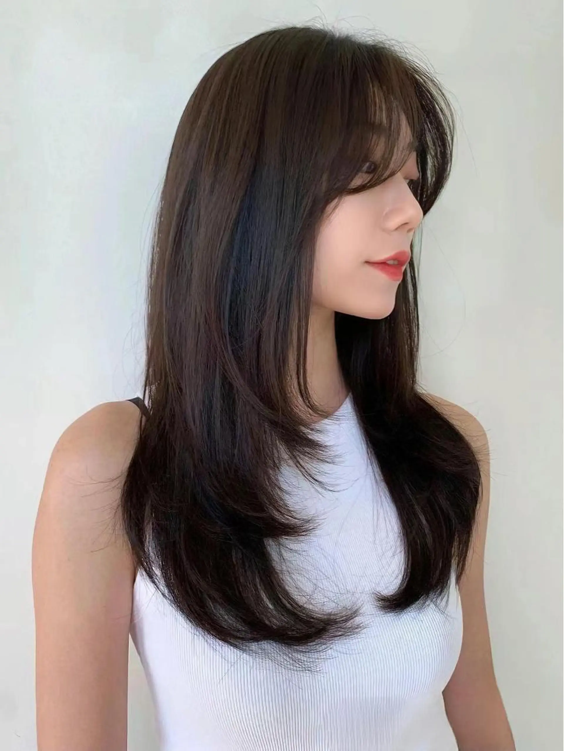 セミロング カラー ベージュカラー ブラウンカラー ショコラブラウン グレージュ くびれヘア カット ヘアカラー トリートメント 鈴木 一貴のヘアスタイル
