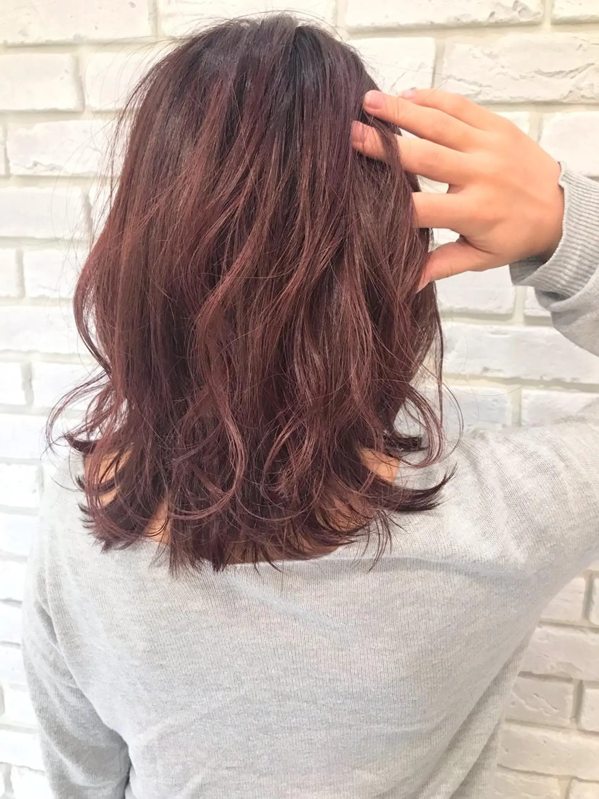 セミロング カラー ブリーチ カシス イルミナカラー ラベンダーカラー 🪽似合わせNO.1 marina🦩のヘアスタイル