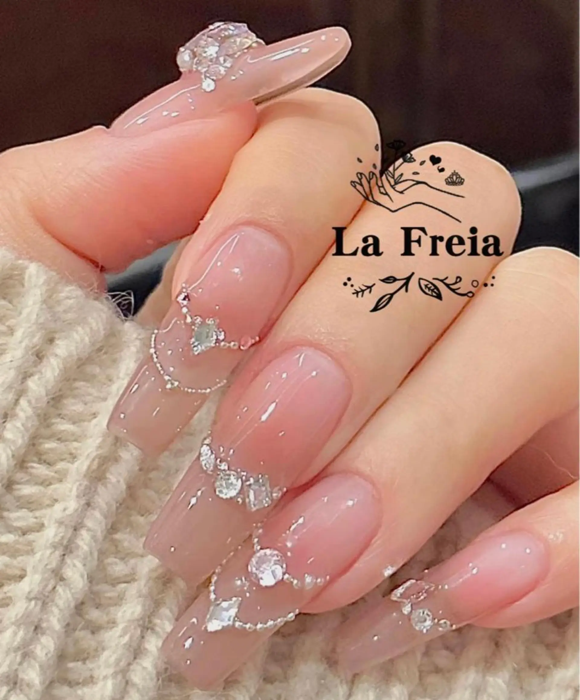 ネイル ハンドネイル ハンドケア 🤩 Yuliaユリアのネイルデザイン