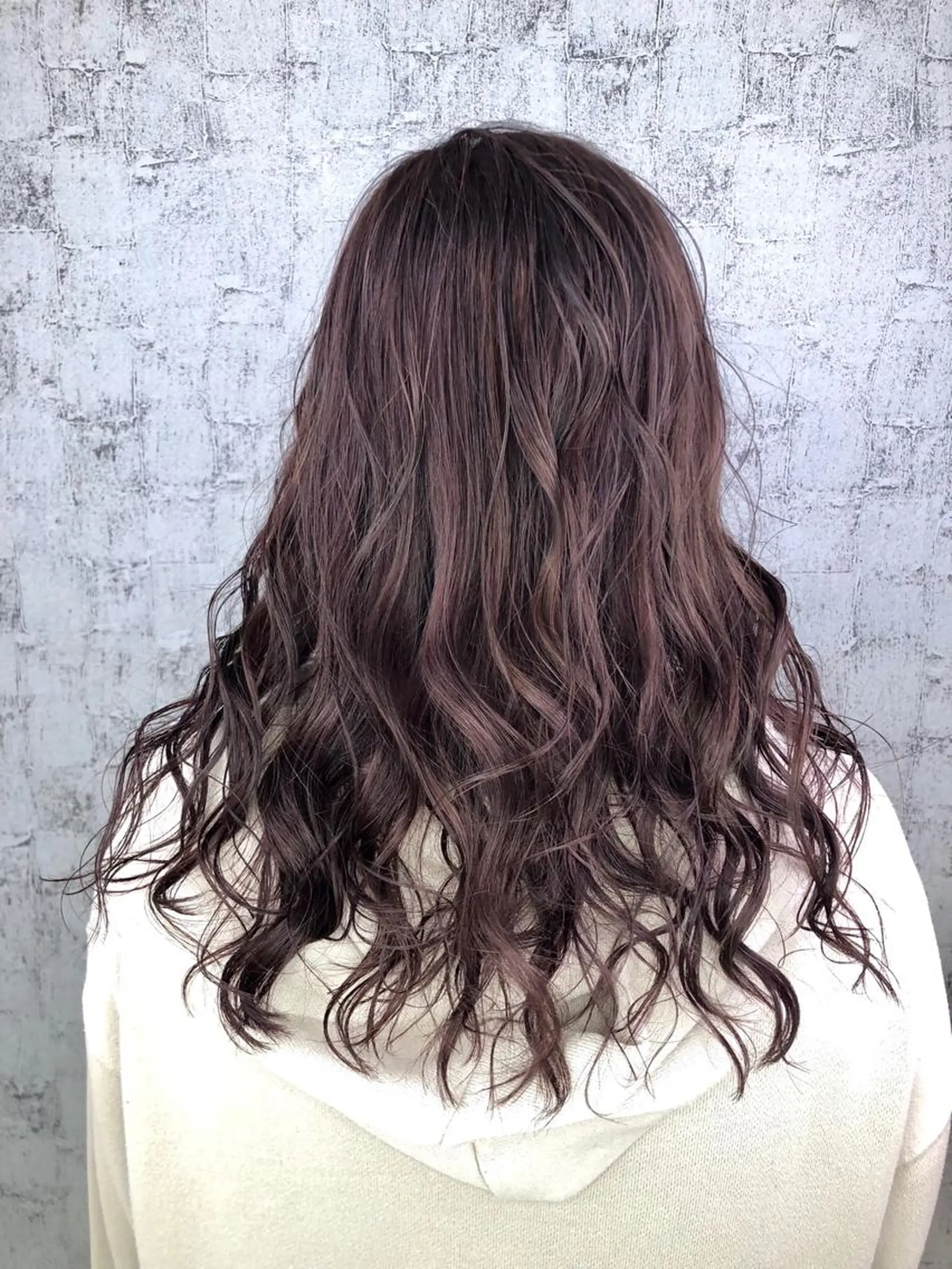 ロング カラー ブリーチ イルミナカラー ラベンダーカラー 透明感カラー✨ツヤ髪 廣畑昌志のヘアスタイル