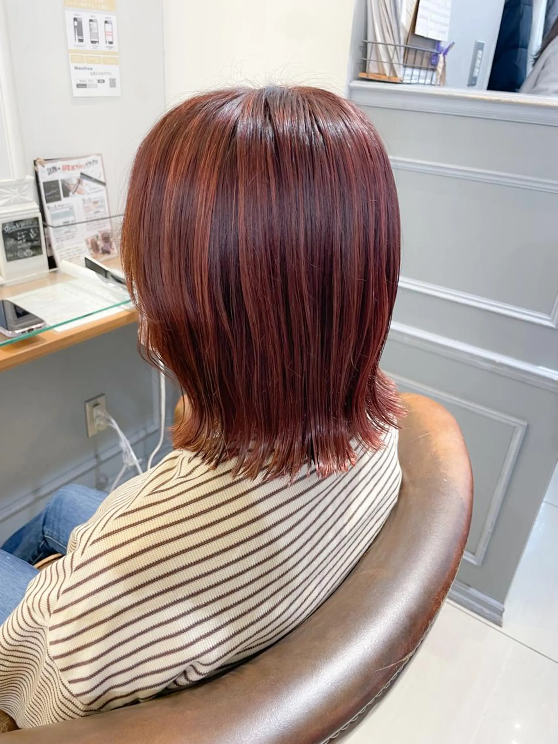 ミディアム カラー 切りっぱなしボブ ハイライトカラー レッドカラー ボブ ハイライト ヘアカラー トリートメント ヘッドスパ ✨カラー支持No.1 🧸ワキ カナコ🧸のヘアスタイル