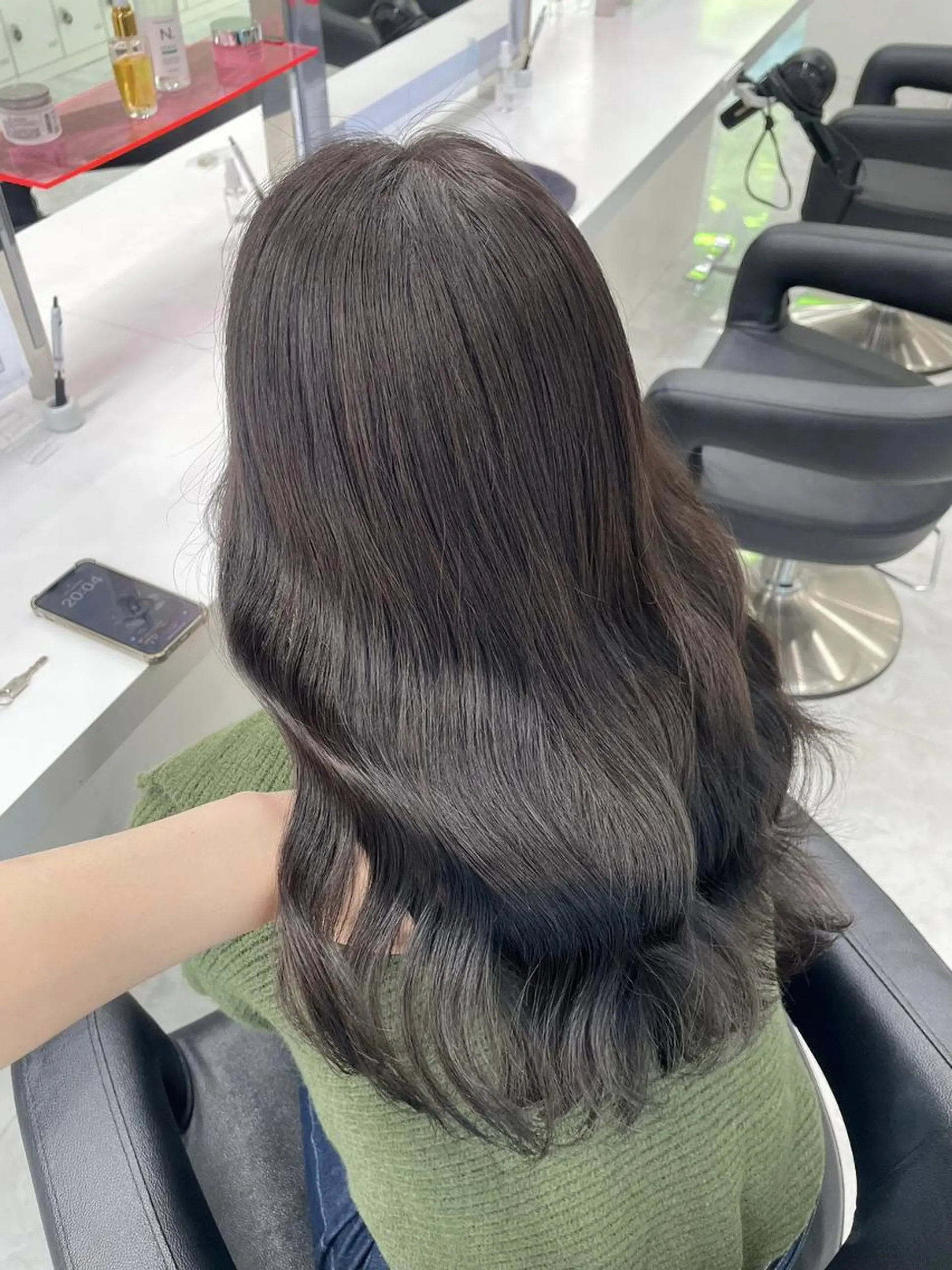 カラー 赤み消しベージュ🌿 トレンド美髪🌿福岡のヘアスタイル