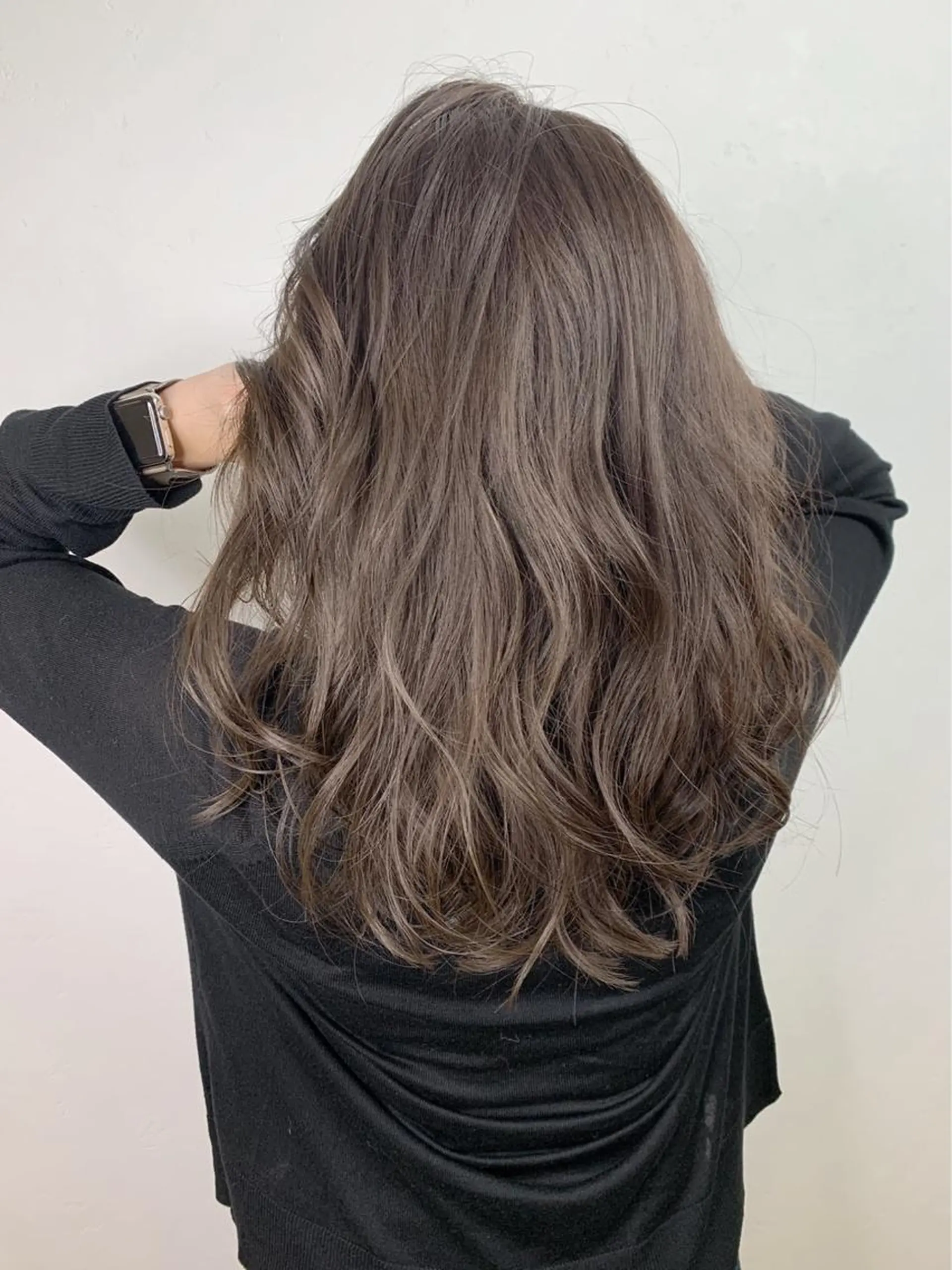 セミロング ヘアカラー トリートメント アンダーバーホワイト 堺東店のヘアスタイル