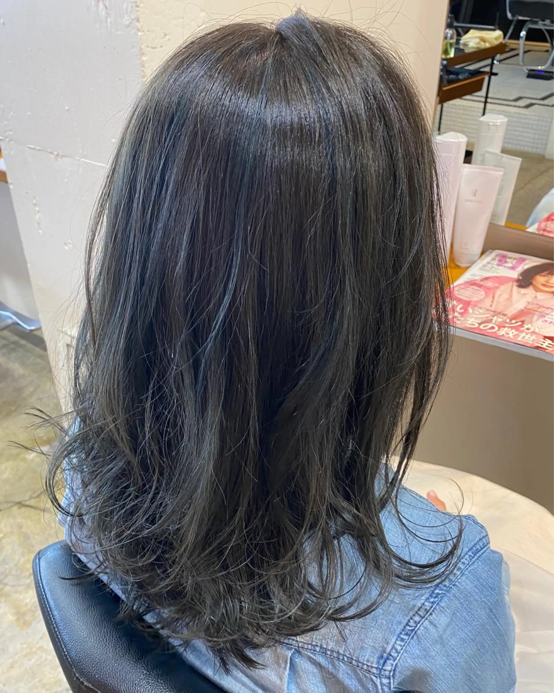 ミディアム カラー イルミナカラー salowin渋谷kitaya park前所属・RIKA韓国ヘア/く びれヘア/上品カラーのヘアスタイル