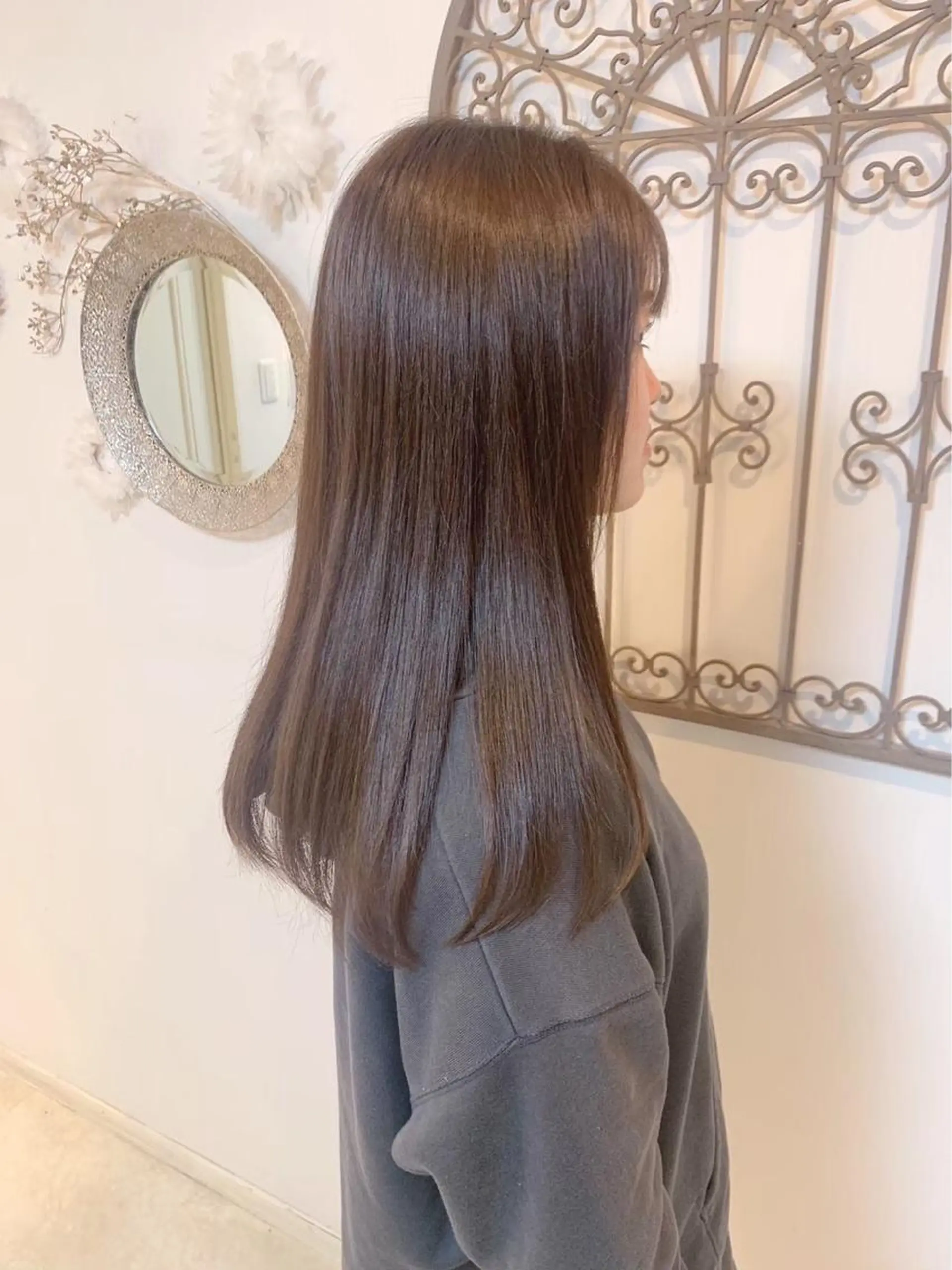 カラー 🩶韓国艶髪🇰🇷 下本夕綺のヘアスタイル