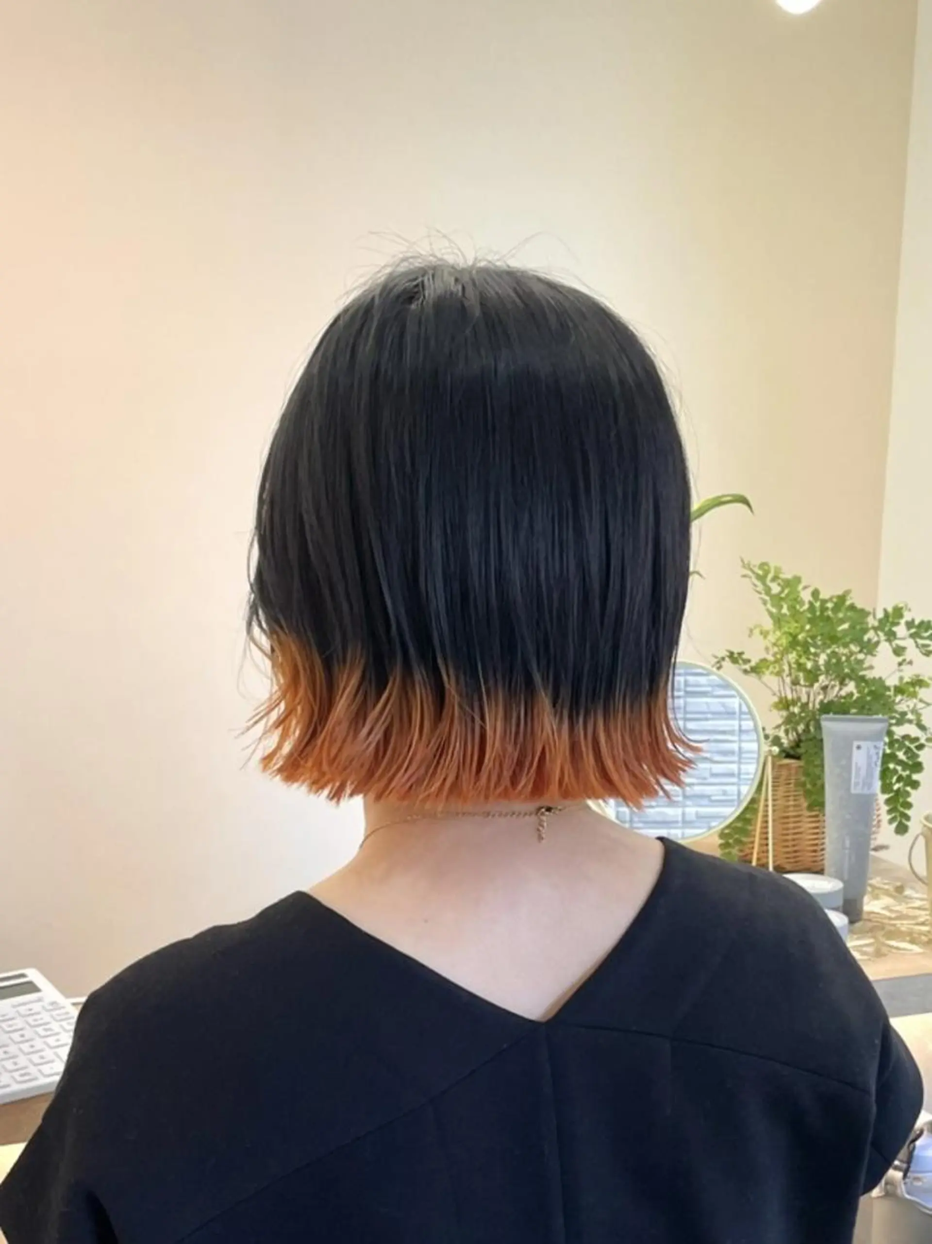 ショート カラー オレンジ Saki サキのヘアスタイル