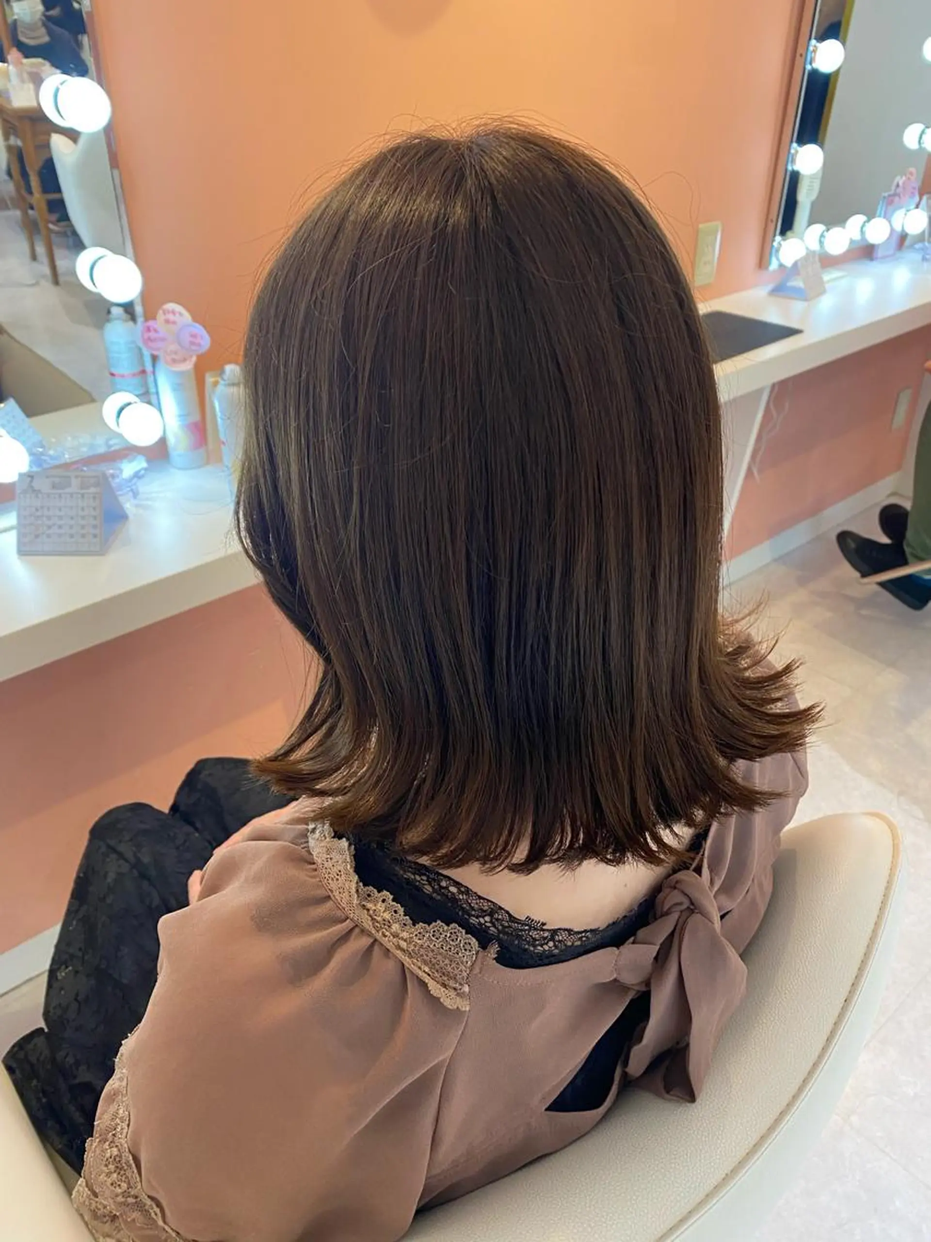 ミディアム カット ヘアカラー 梛木 唯のヘアスタイル
