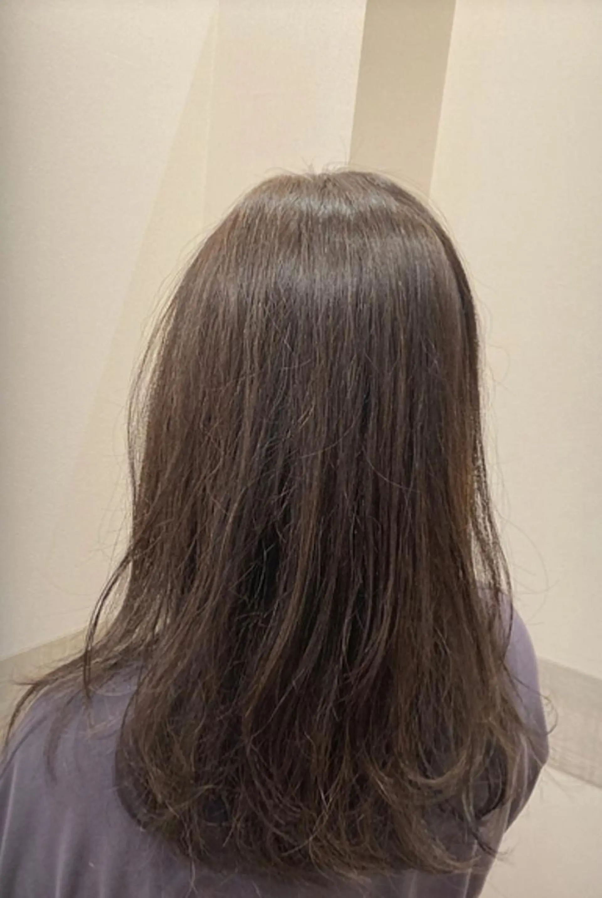 セミロング 佐藤 睦月のヘアスタイル