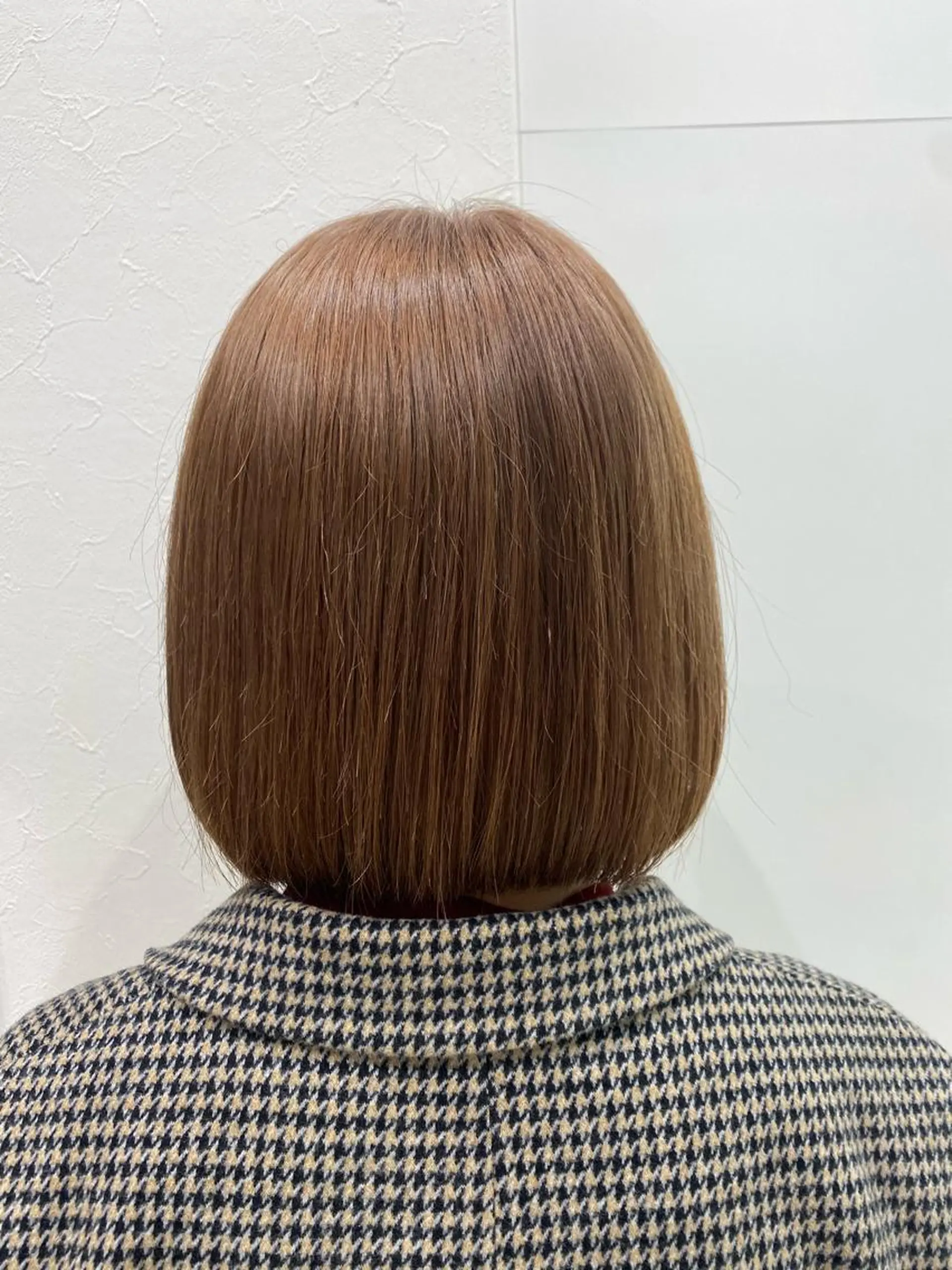 ショート カラー ベージュカラー ブリーチ ハイトーンカラー hair Freak所属・佐藤 祥太のヘアスタイル