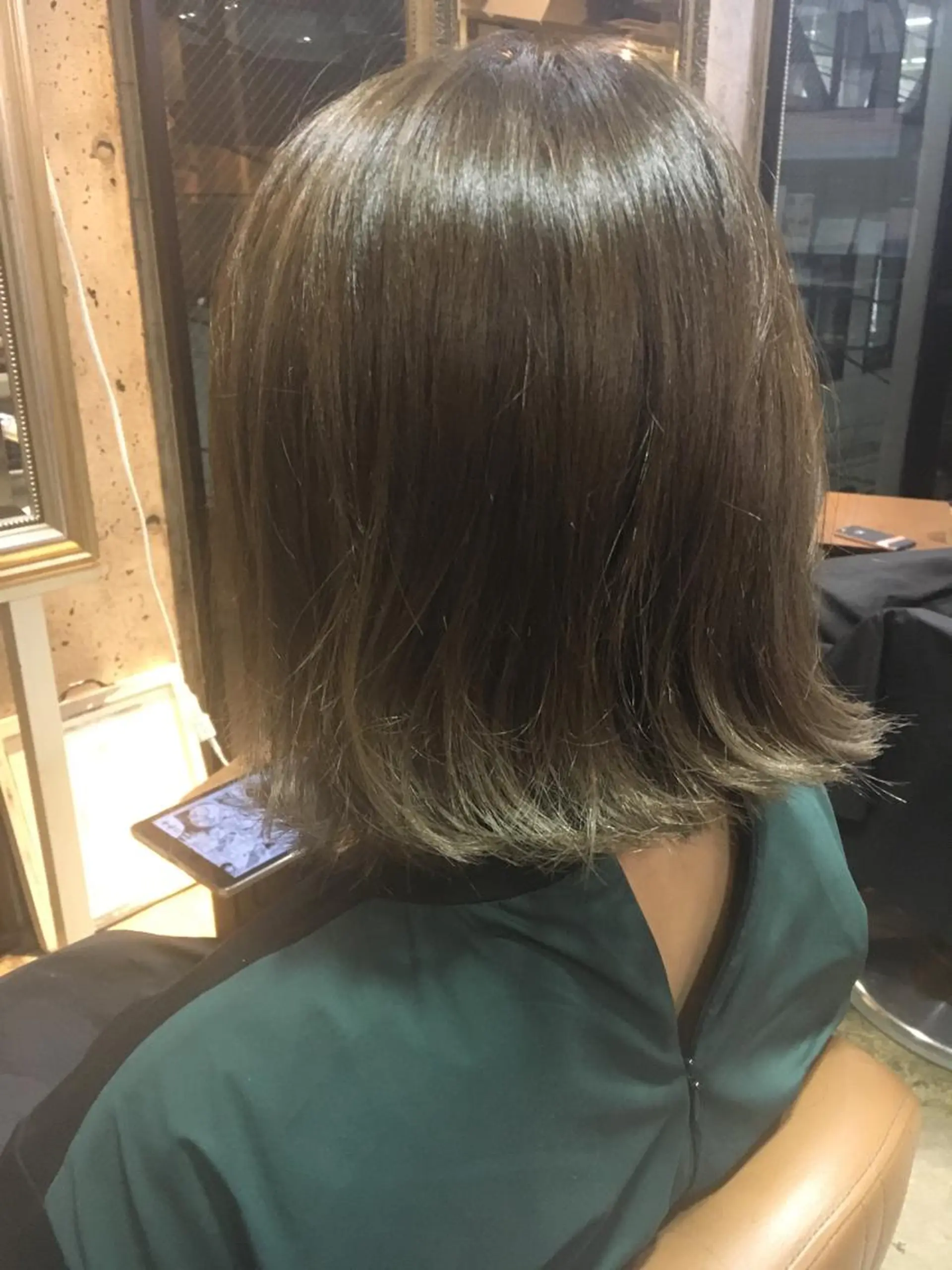 ミディアム カラー ダブルカラー グレージュ 北條 優輝のヘアスタイル