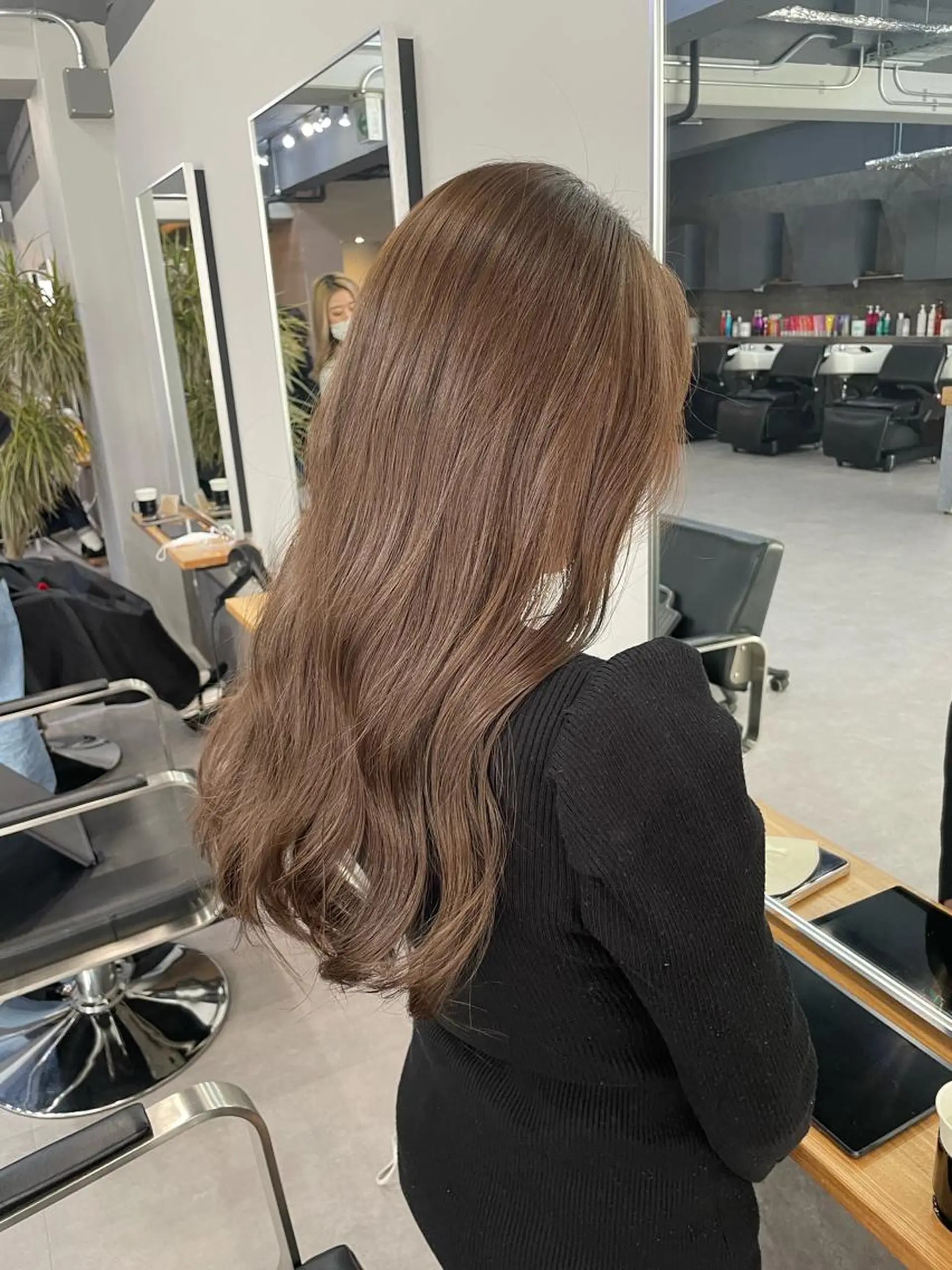 ロング カラー ヘアカラー ミルクティーベージュ ❤︎レイヤー　MIAのヘアスタイル