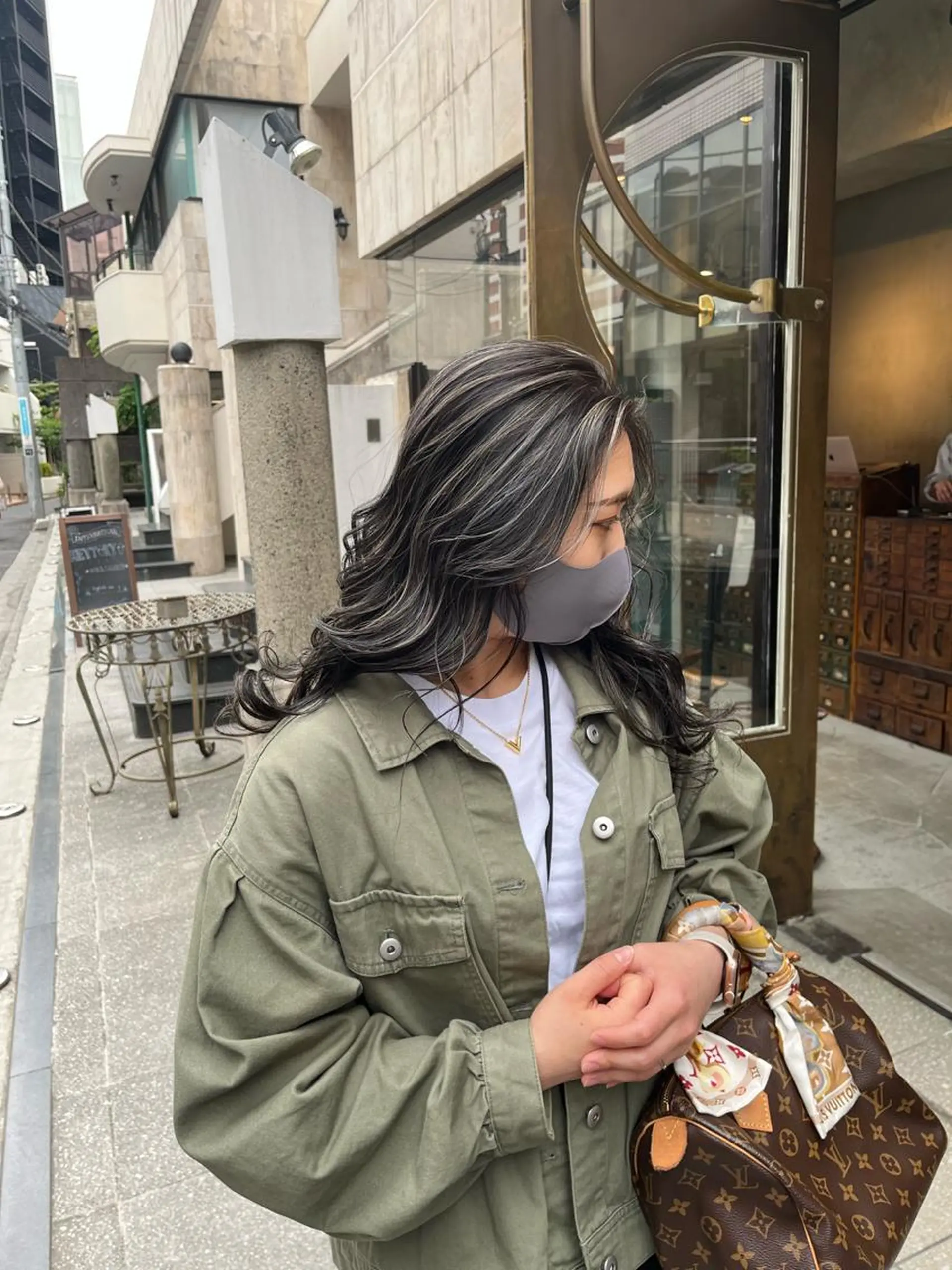 ロング カラー グレージュ ハイライトカラー ハイライト カット ヘアカラー トリートメント DX所属・✨メンズスタイル✨ Daiのヘアスタイル