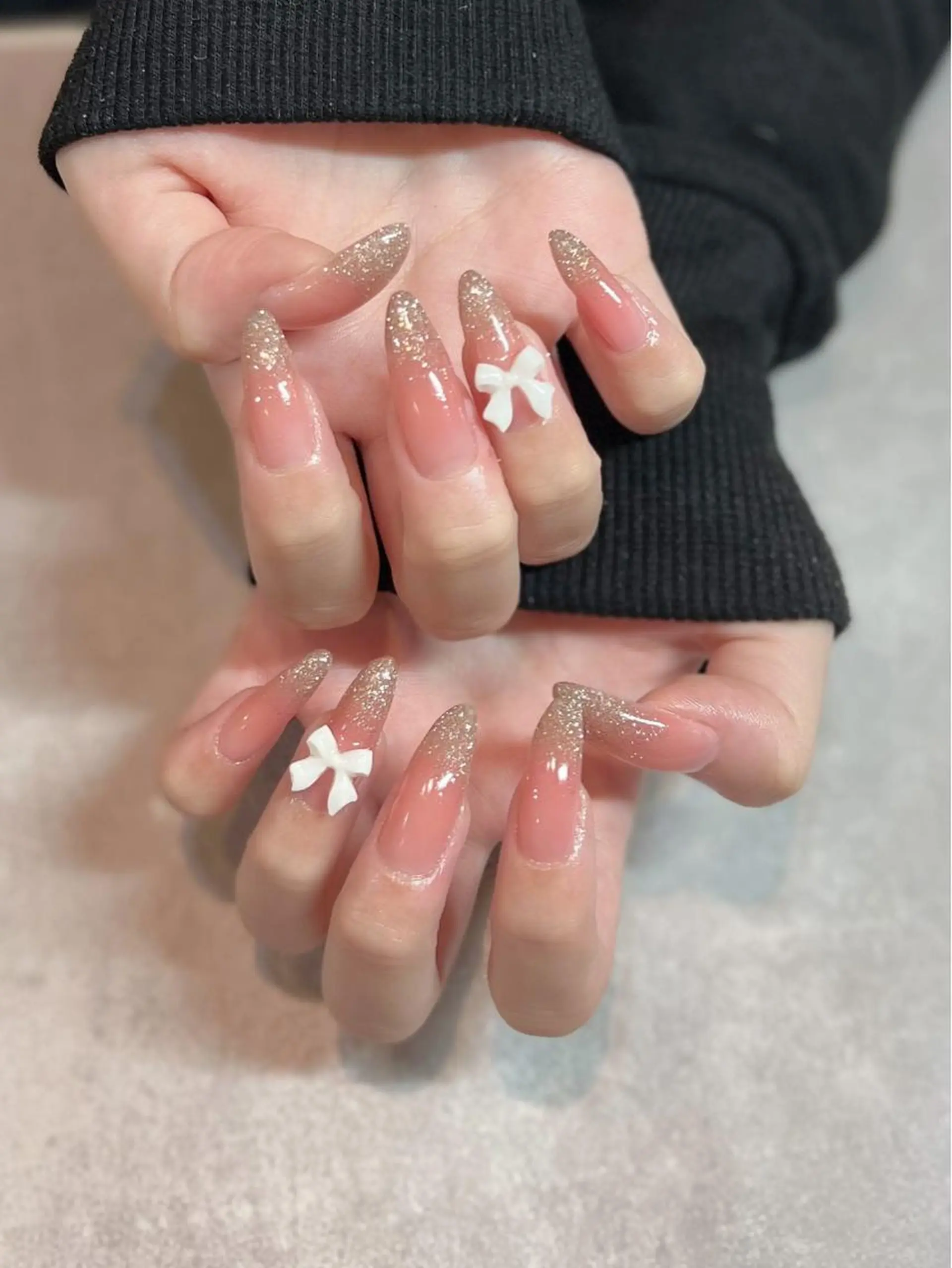 ネイル グラデーション ラメ(グリッター) ラメグラデーション ワンカラーネイル ハンドネイル Revia所属・Revia おおだちあやなのネイルデザイン