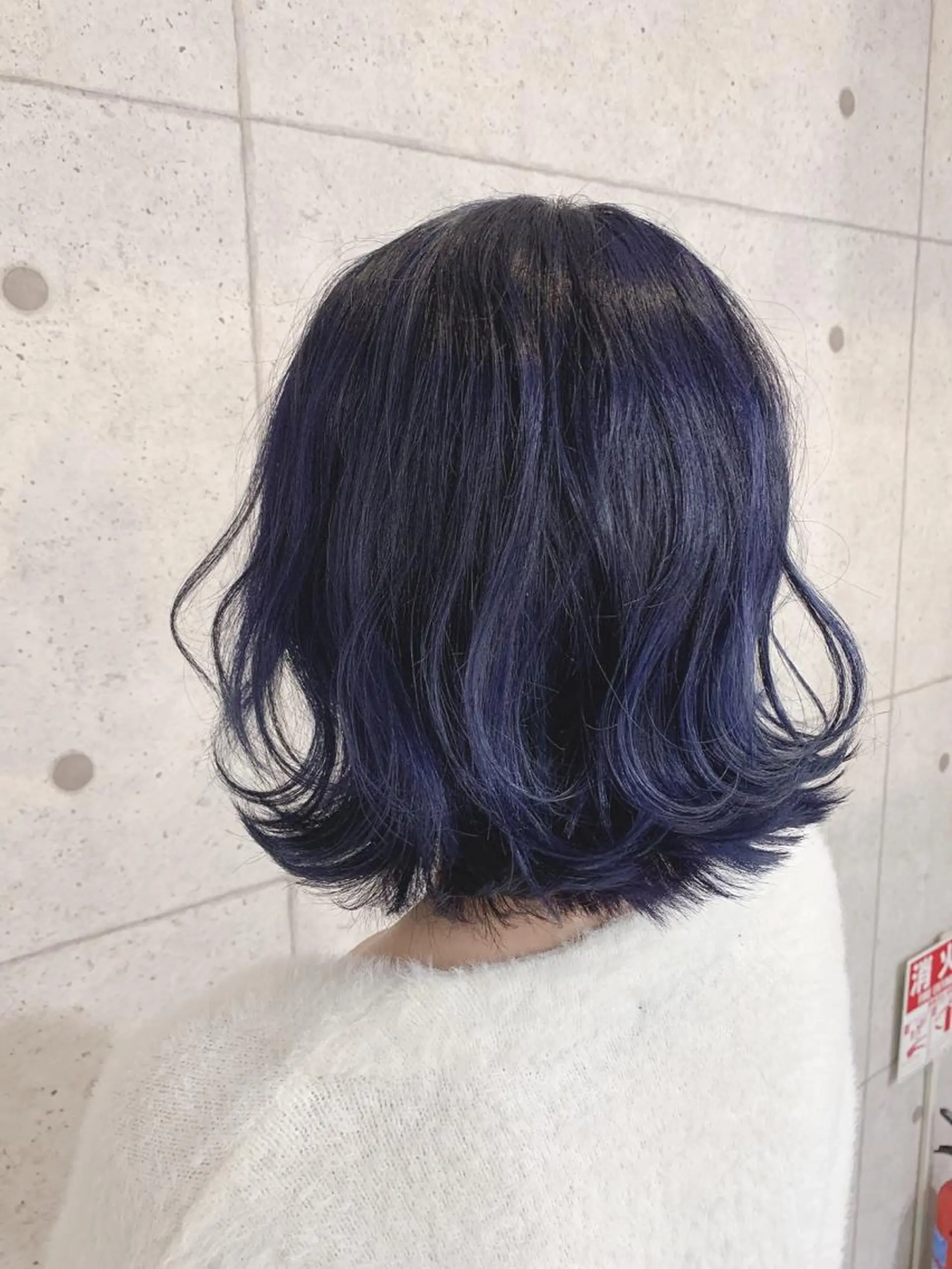 セミロング アッシュ ハイライト レイヤーカット ヘアカラー stylist ネネのヘアスタイル