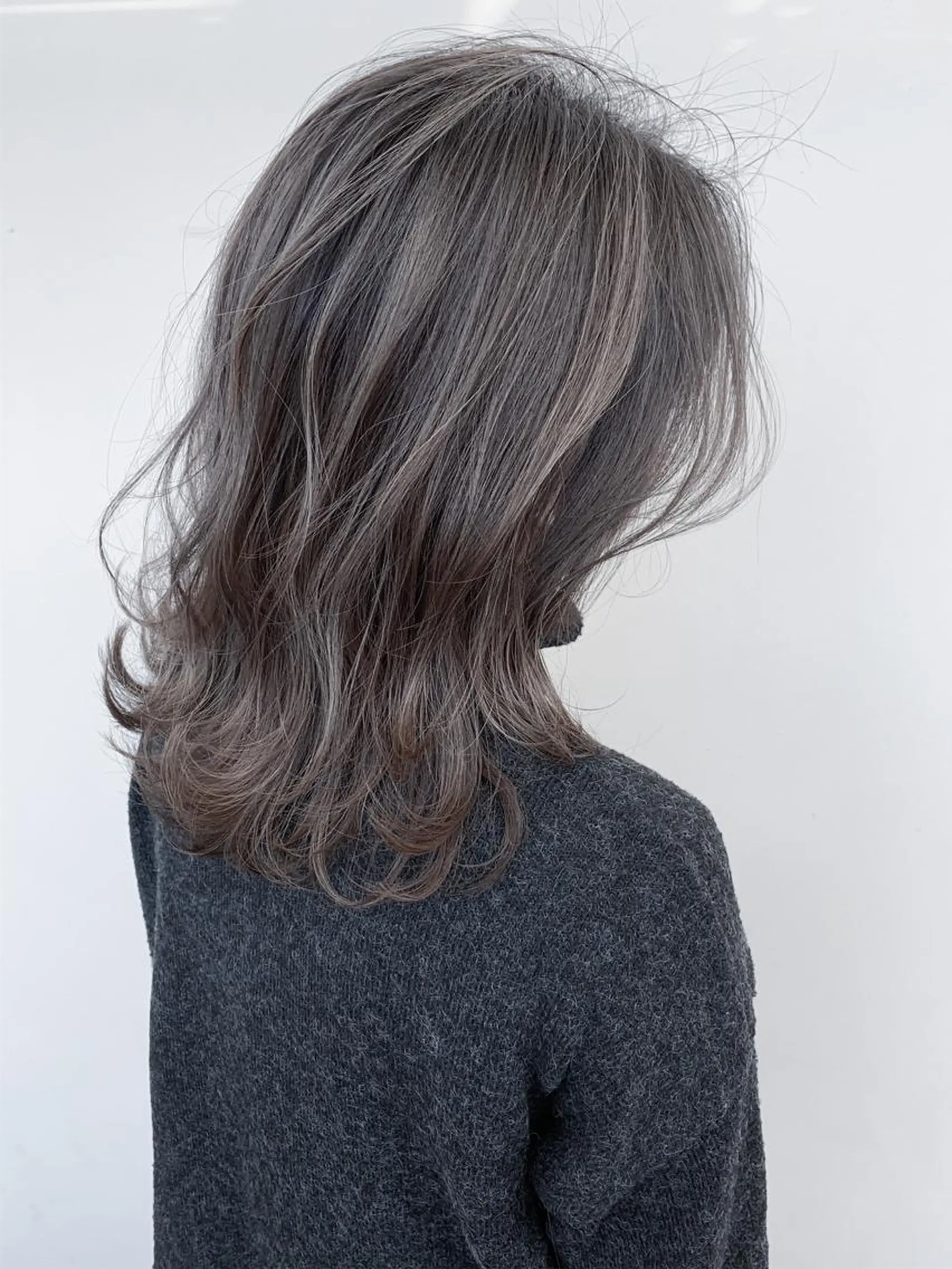 ミディアム カラー ベージュカラー ハイライトカラー ハイライト Beach private salon所属・Beach 代表 KENTAのヘアスタイル