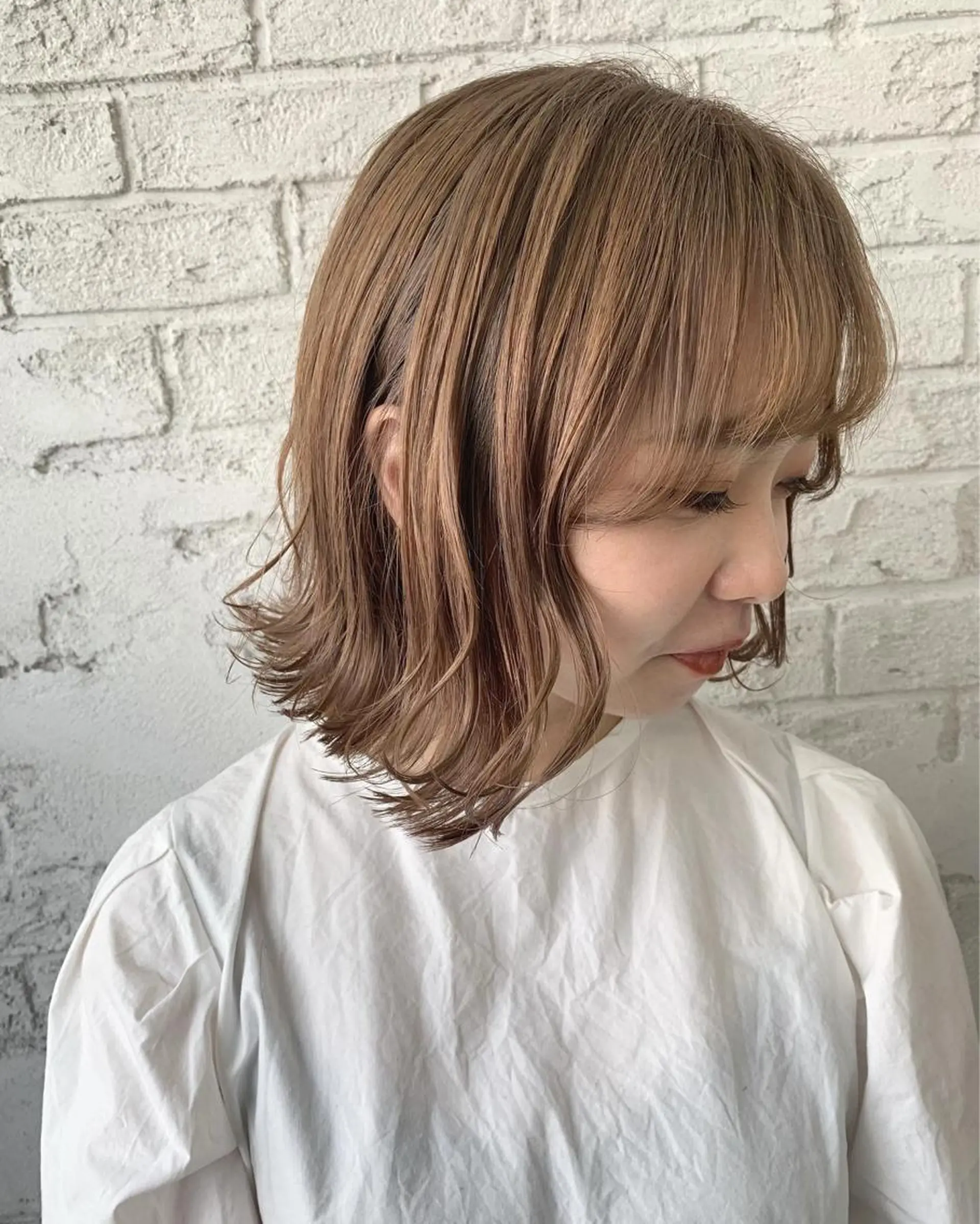 ミディアム 切りっぱなしボブ ボブ ヘアカラー 🇺🇸ハイライト特 化美容師🇺🇸漆沢のヘアスタイル