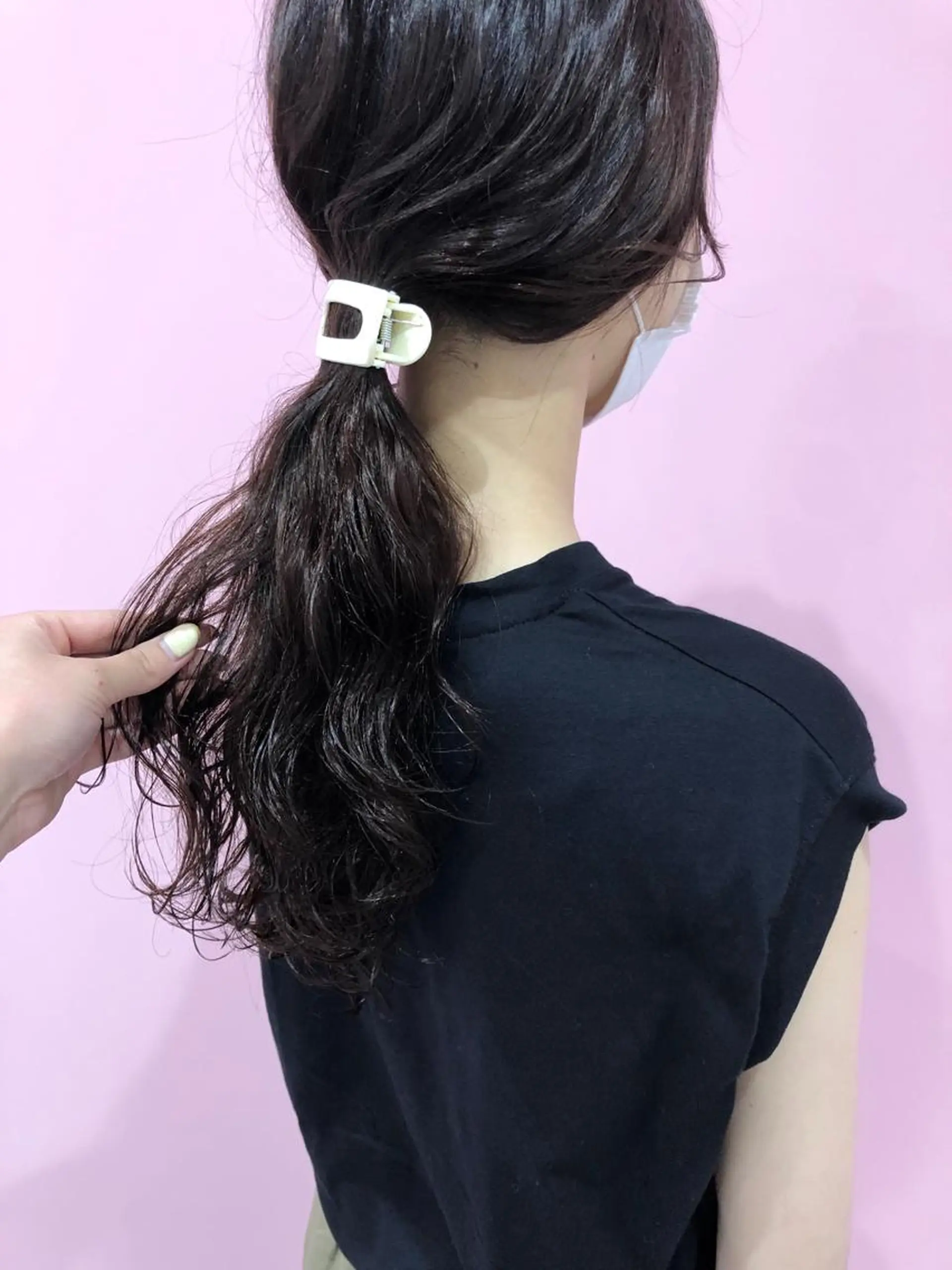 セミロング パーマ セミロングパーマ デジタルパーマ 岩田 萌那のヘアスタイル