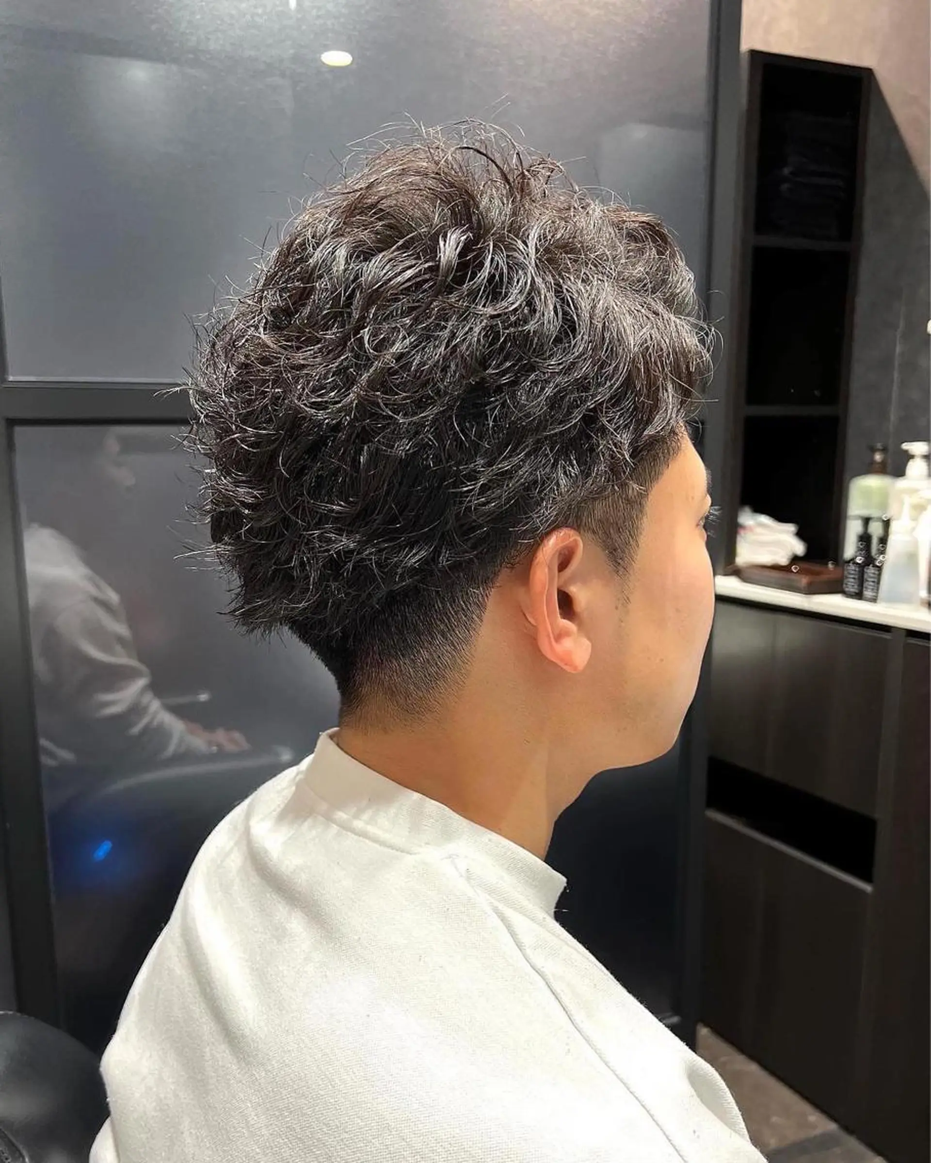 ショート パーマ メンズ ビジネス メンズパーマ ツーブロック カット パーマ BARBER SUGIYAMA所属・北千住理容室バーバー 小堀悠作のヘアスタイル