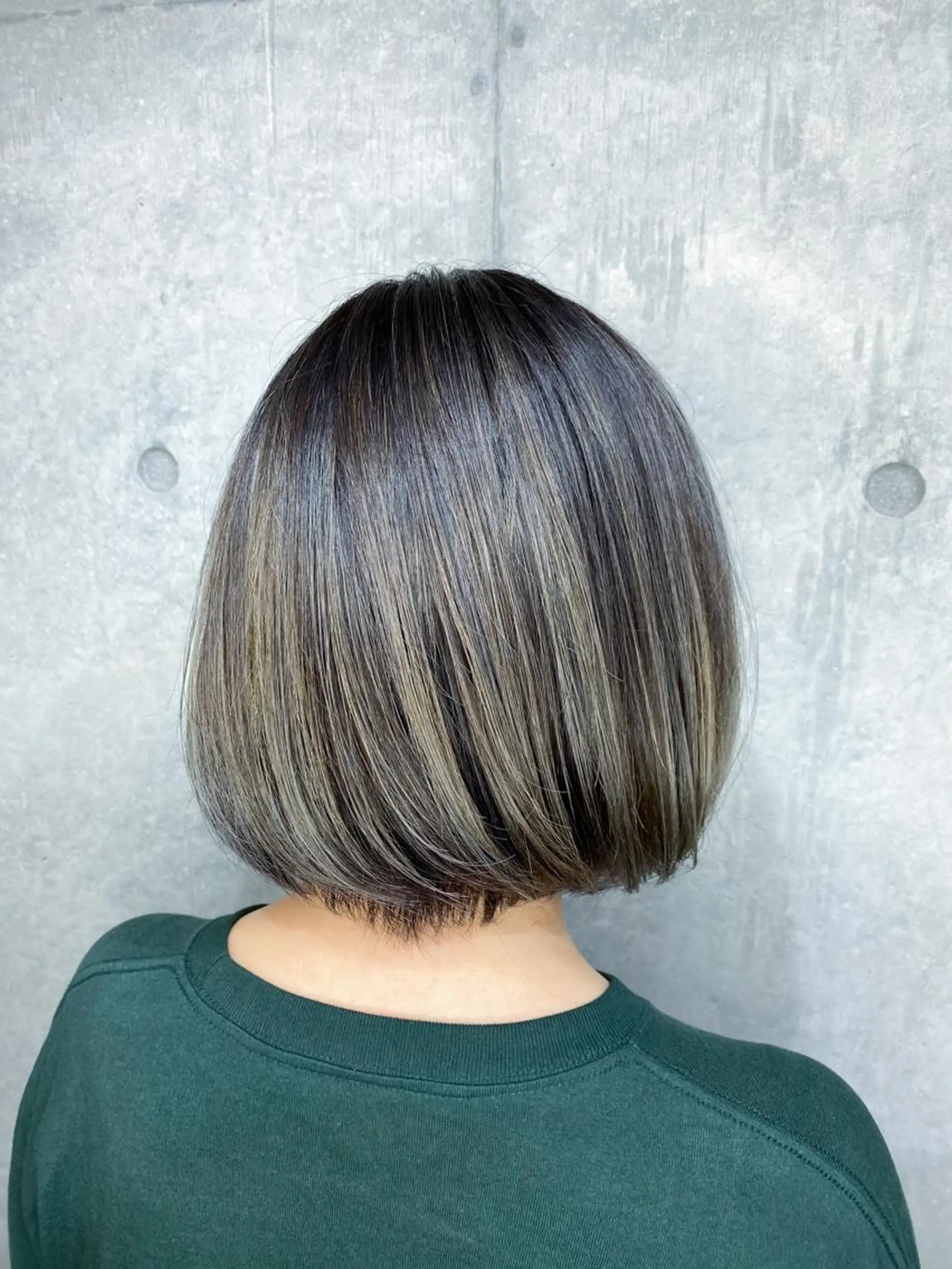ショート カラー 艶髪ブリーチ 永井竜也のヘアスタイル