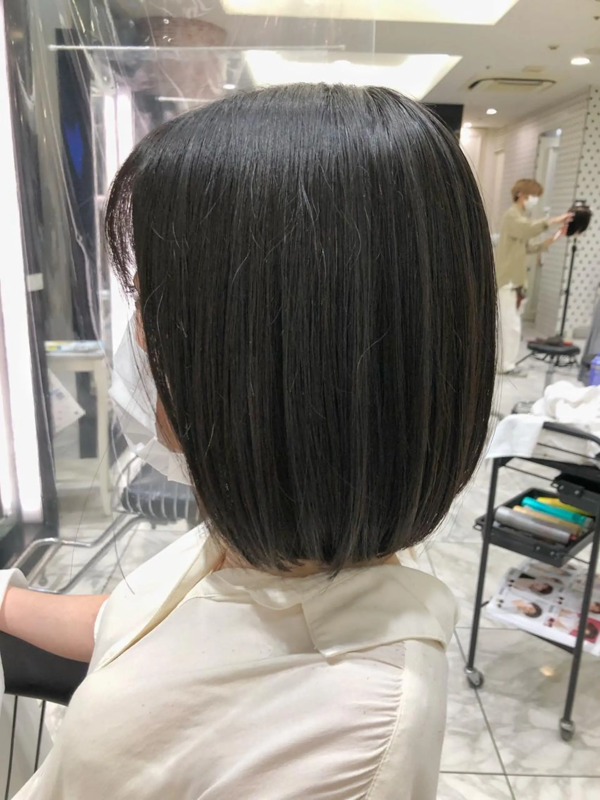 ミディアム ボブ 波巻きウェーブ 韓国風パーマ 纐纈のヘアスタイル