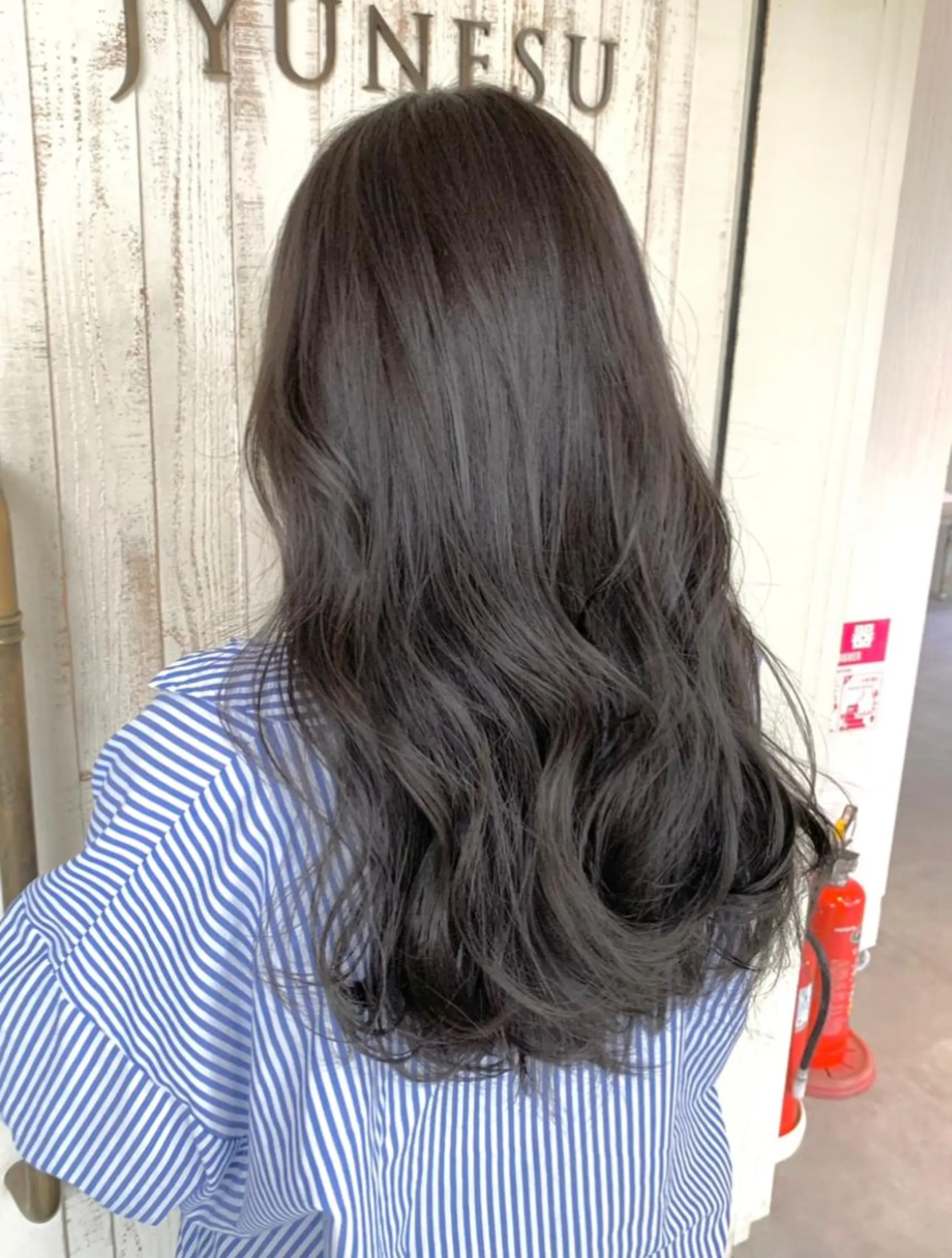 セミロング カラー パーマ JYUNESU表参道所属・韓国ヘア🇰🇷🎀 透明感カラーのヘアスタイル