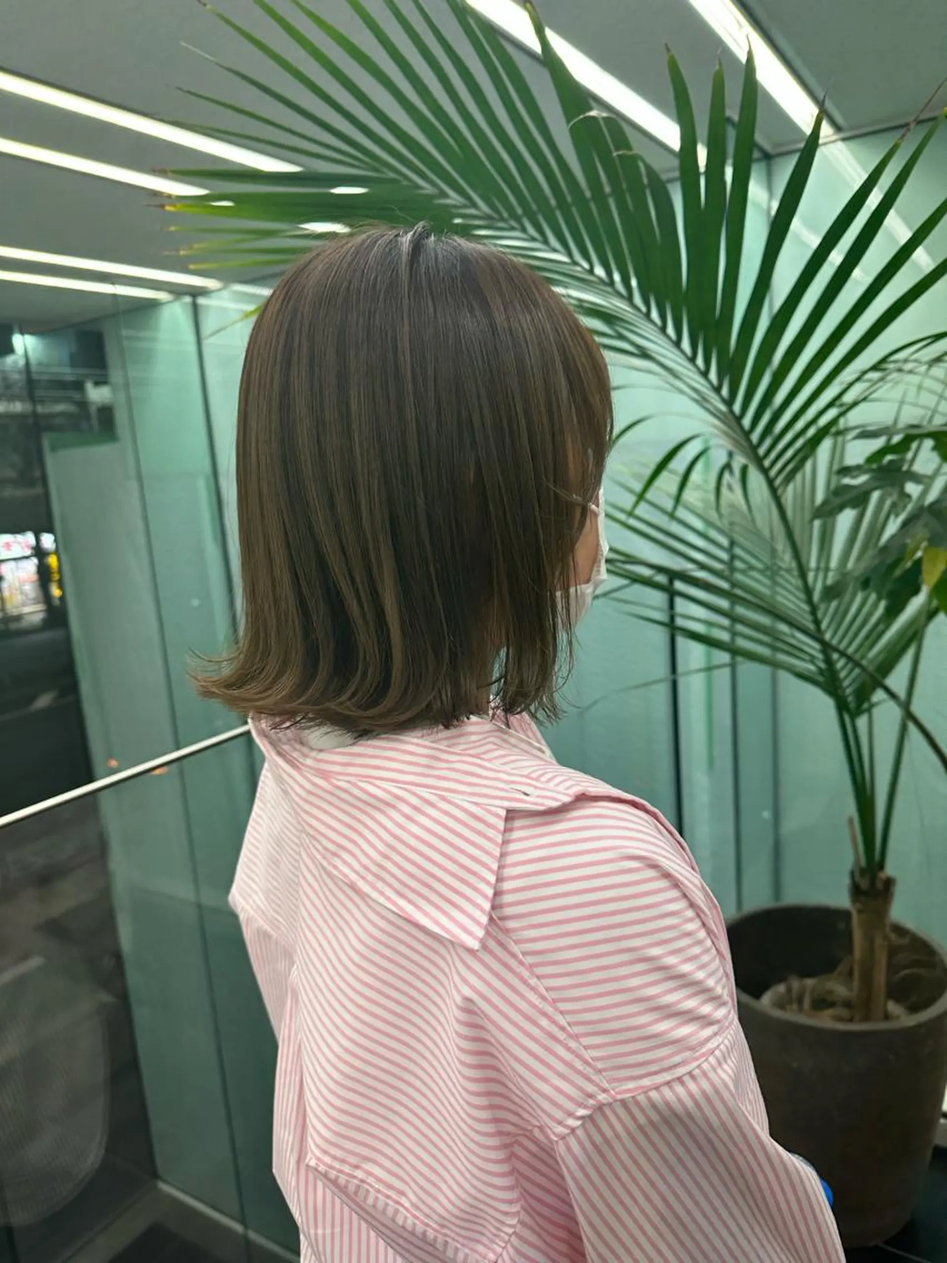 ミディアム ボブ 外ハネヘア カット ごとう さなのヘアスタイル