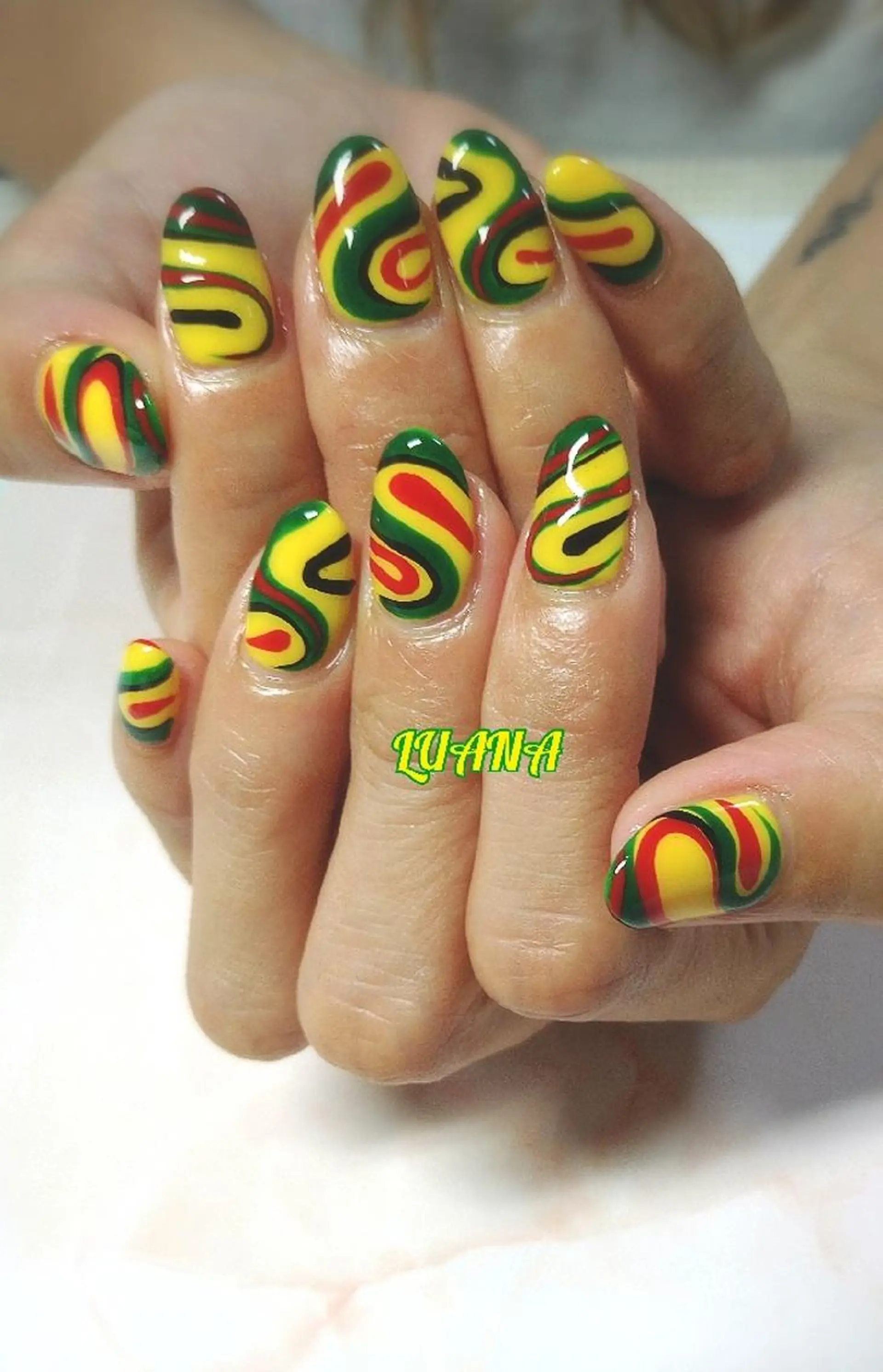 ネイル ハンドネイル LUANA  TAKAHASHIのネイルデザイン