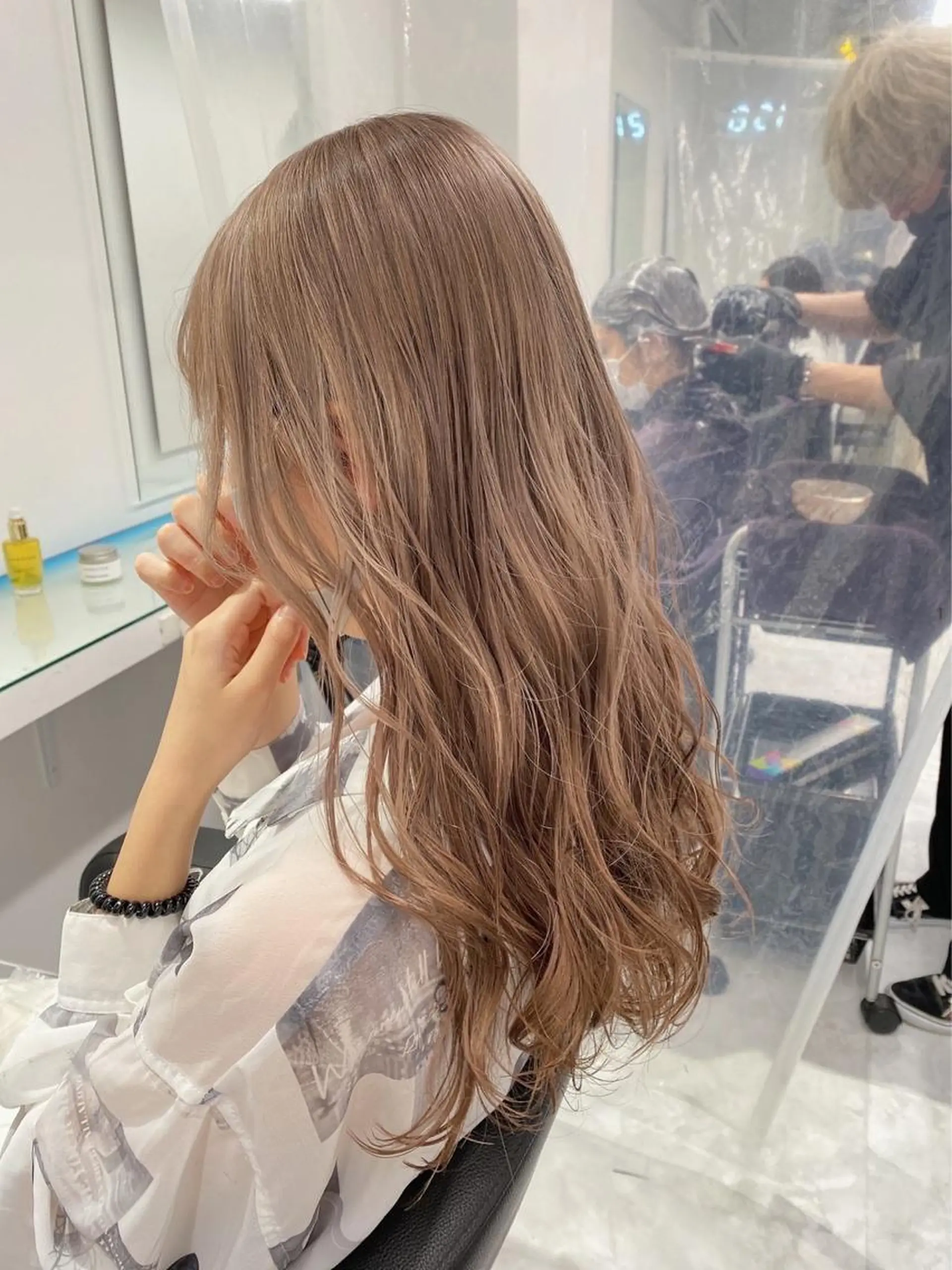 セミロング カラー ヘアカラー トリートメント ヘッドスパ ヘアセット nana【艶髪】/ 顔まわり/縮毛矯正のヘアスタイル