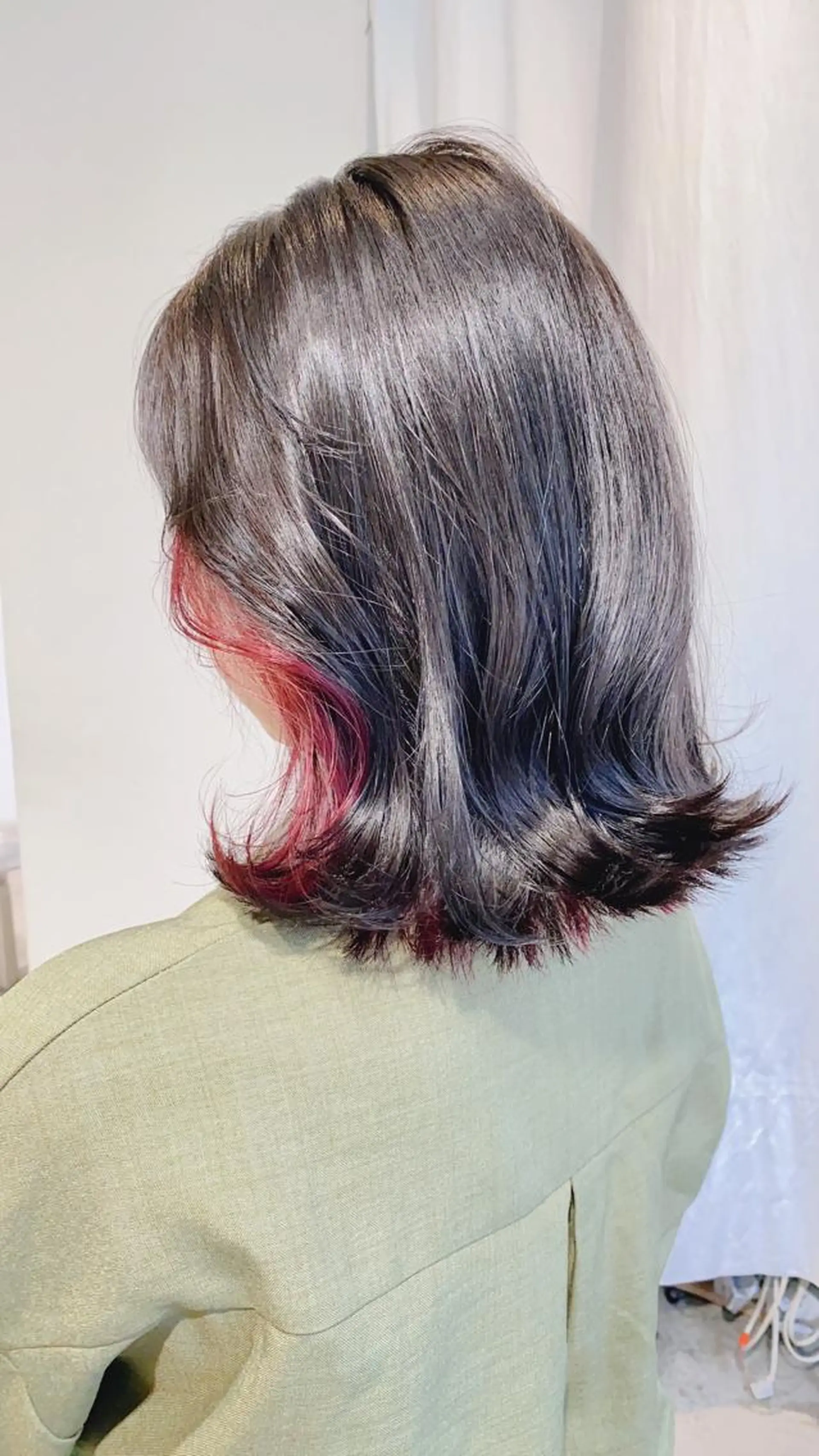 ミディアム ショートボブ アッシュ ボブ 外国人風カラー ハイライト ヘアカラー メンズツイスパ ショートフクヤマシンのヘアスタイル