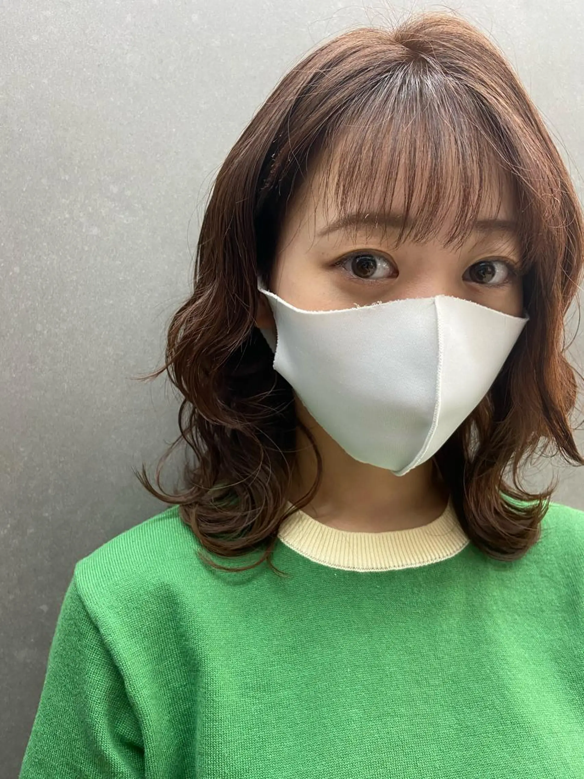ミディアム ピンクブラウン 淺谷 美紀のヘアスタイル