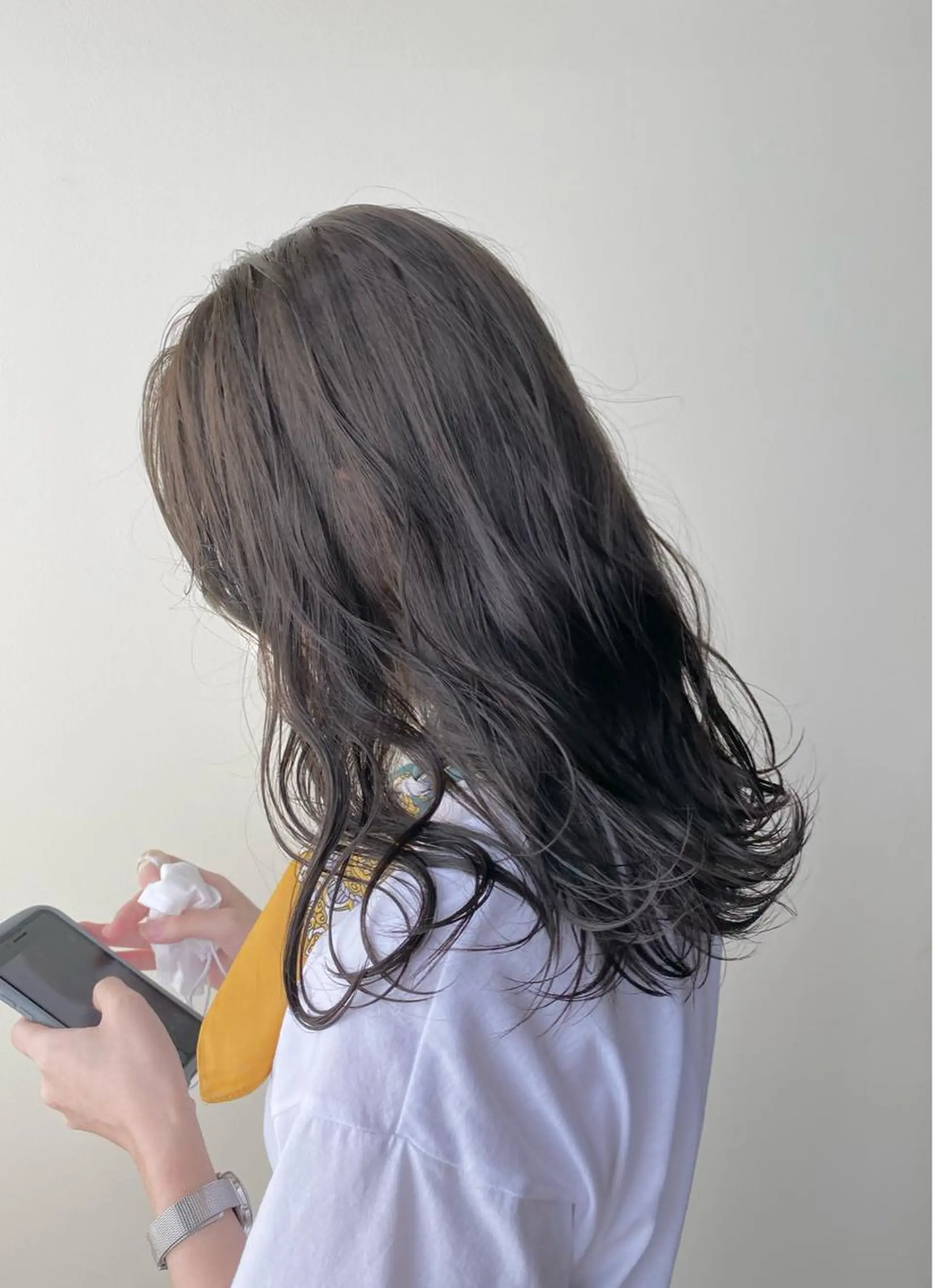 セミロング カラー グレージュ オリーブグレージュ オリーブグレー カット ヘアカラー トリートメント ヘアセット 🌿ガクト 🌿艶髪透明感のヘアスタイル