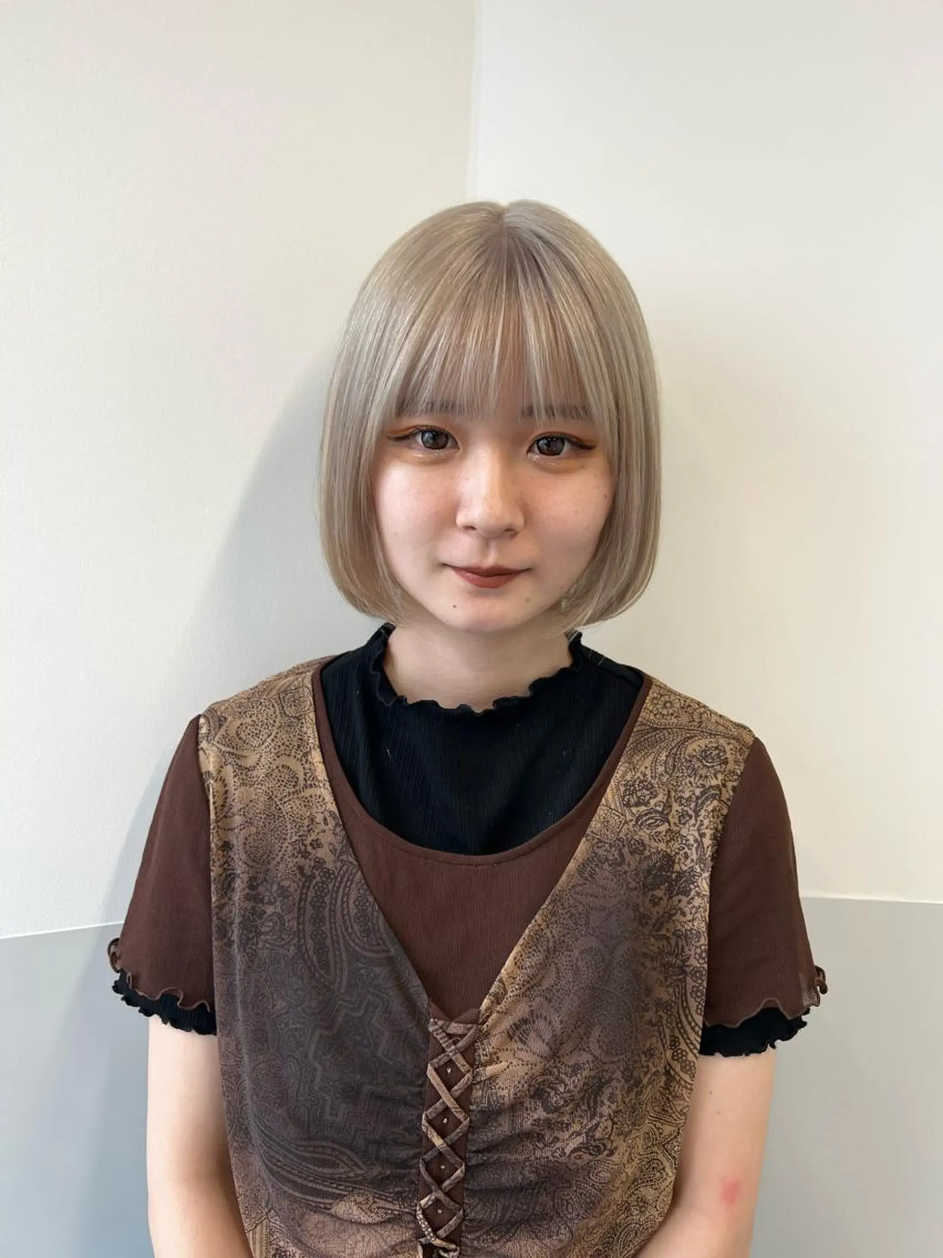 ミディアム カット ヘアカラー トリートメント 顔まわりの神様✨ 藤嶋秀幸のヘアスタイル