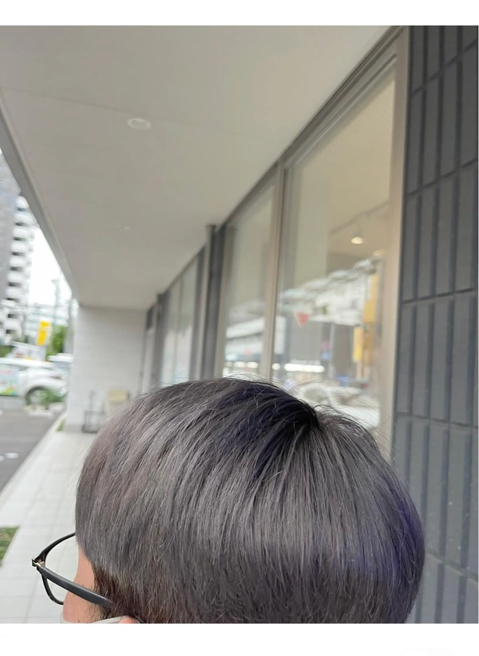 カラー メンズ シルバー カバサワ カエデのヘアスタイル