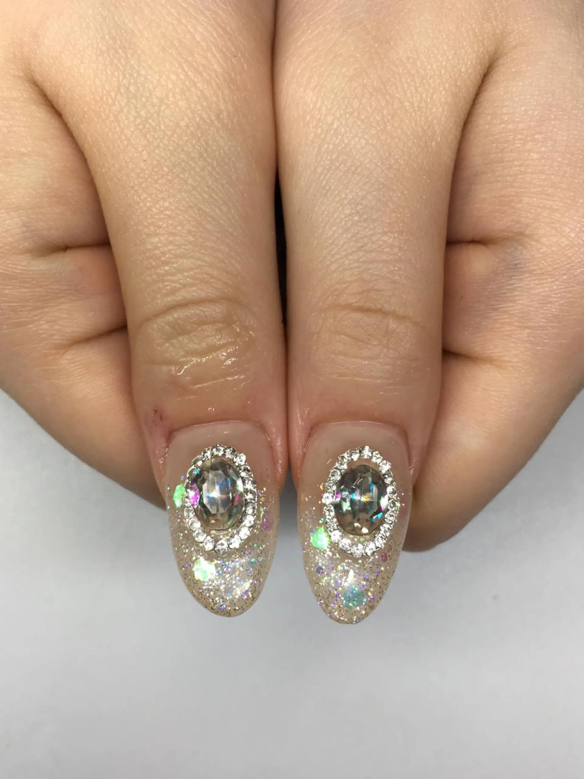 ネイル ストーンネイル ハンドネイル glow_ nailのネイルデザイン
