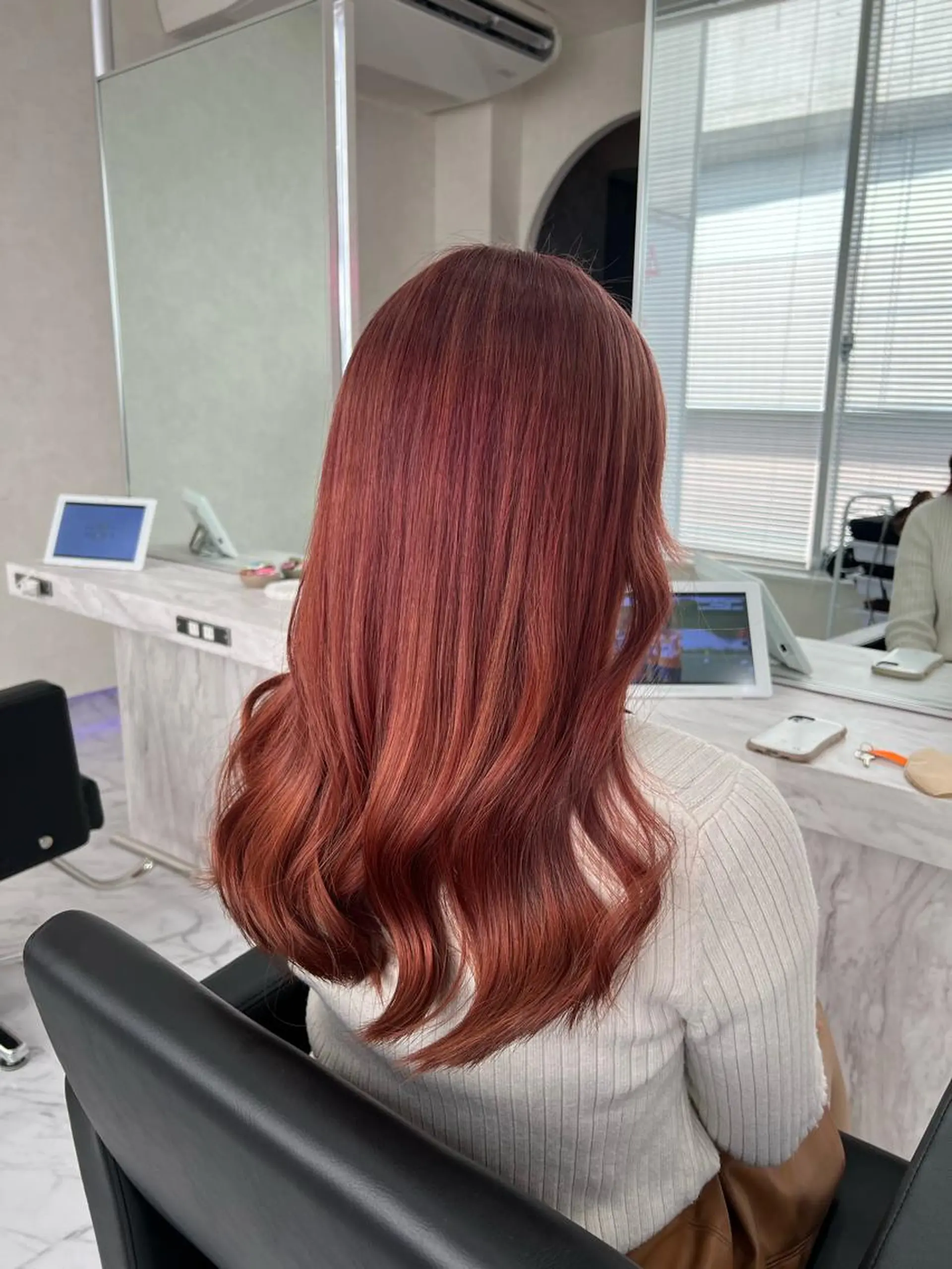 セミロング ピンクブラウン 韓国風🫧艶カラー 💟ran💟のヘアスタイル