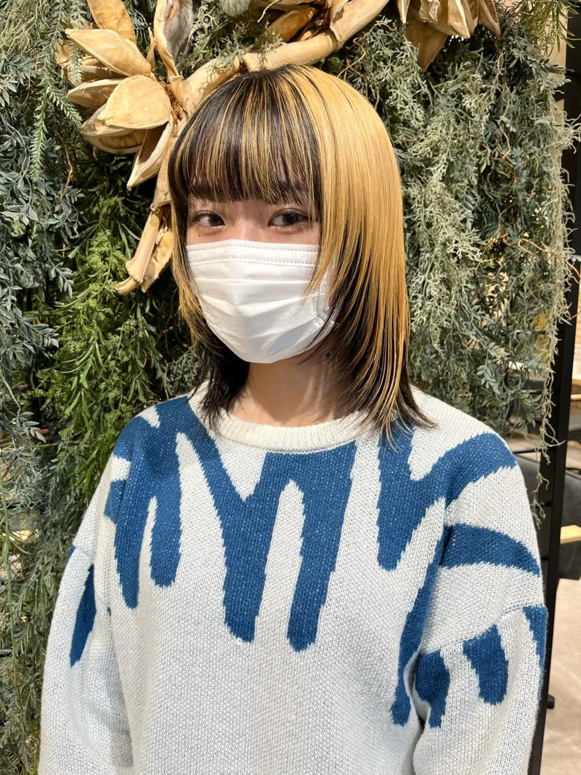 セミロング カット ウルフ.クロスパーマ 🖤RYOKAのヘアスタイル