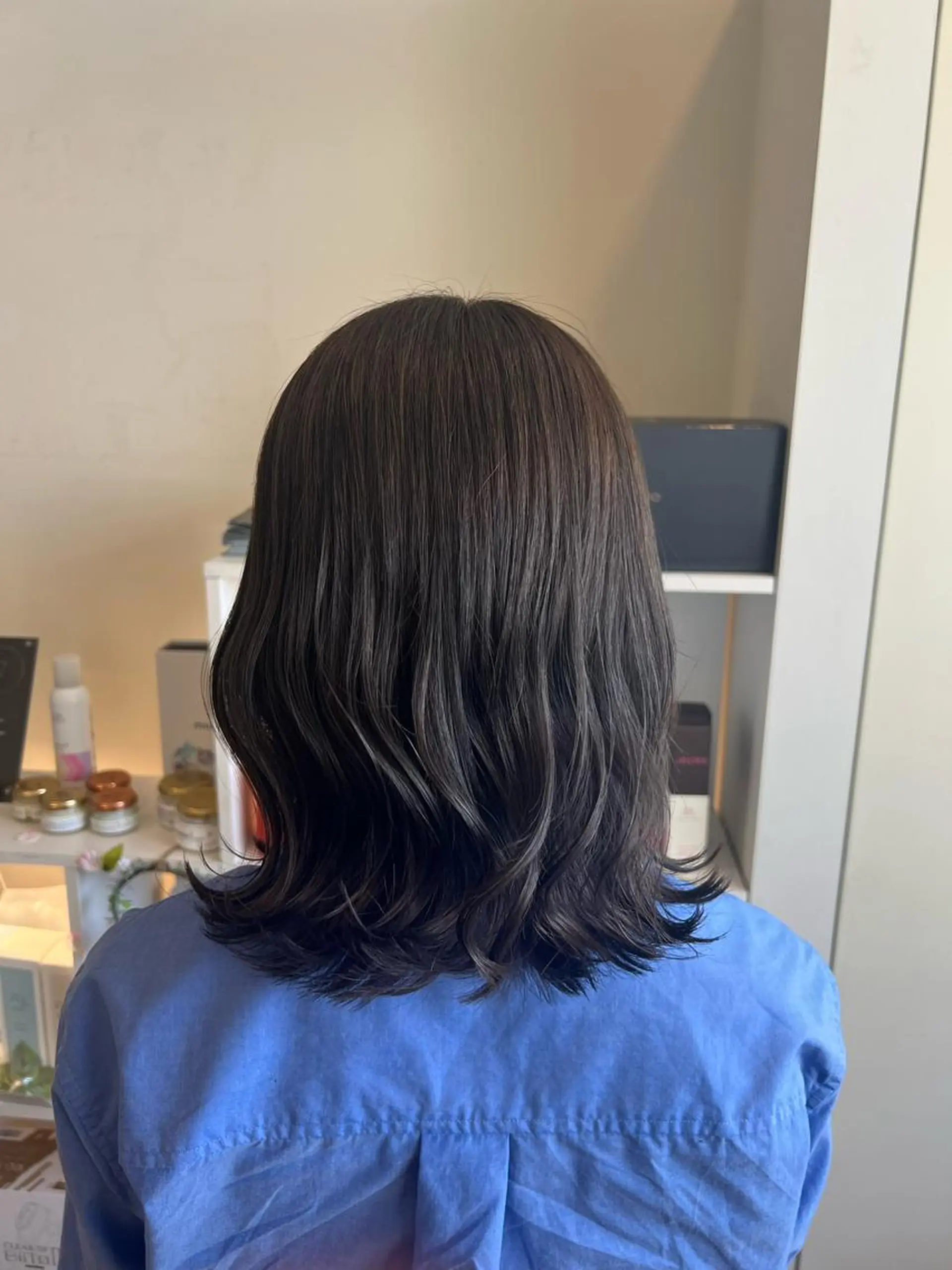 ミディアム カラー カット ヘアカラー トリートメント 竹添 有梨沙のヘアスタイル