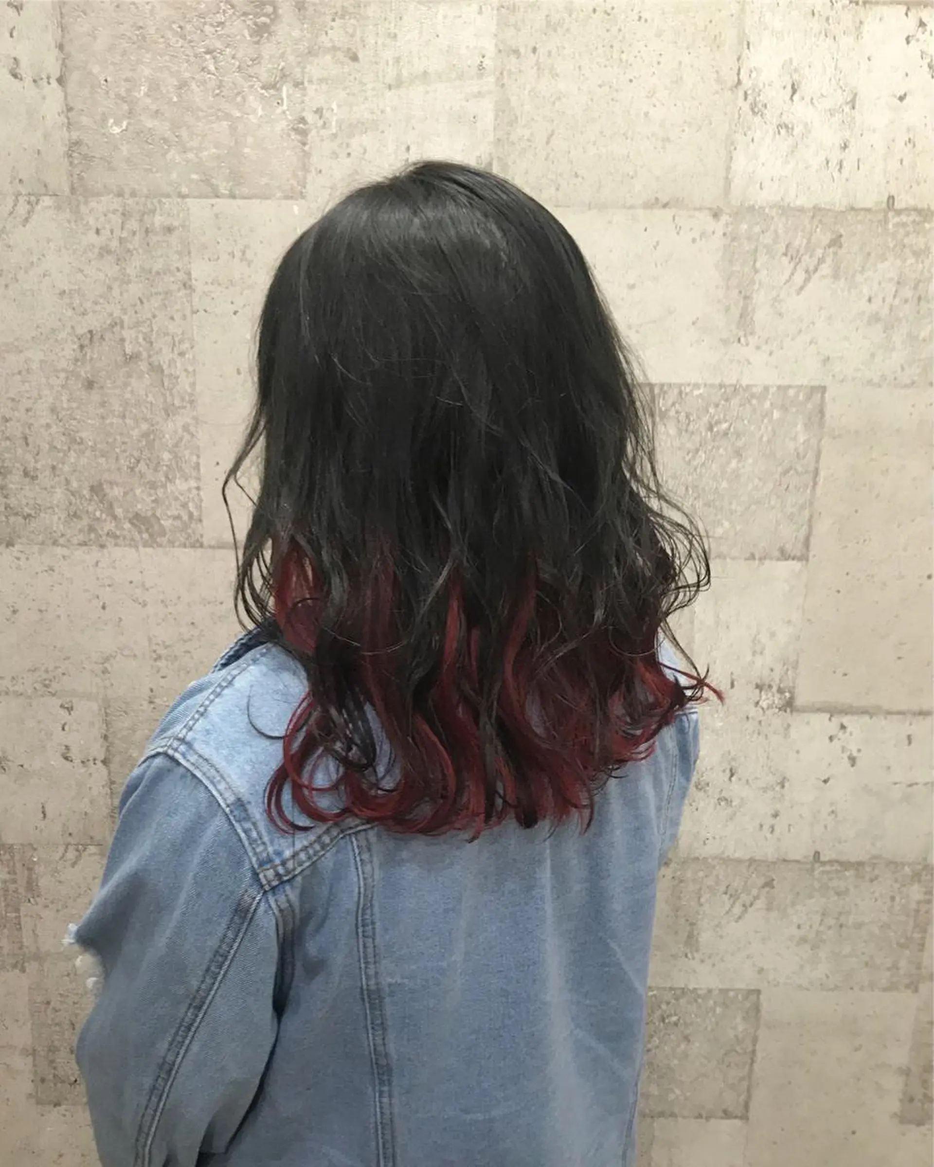 ミディアム カラー ブリーチ ダブルカラー レッドカラー インナーカラー/天神 ブリーチ/吉田のヘアスタイル