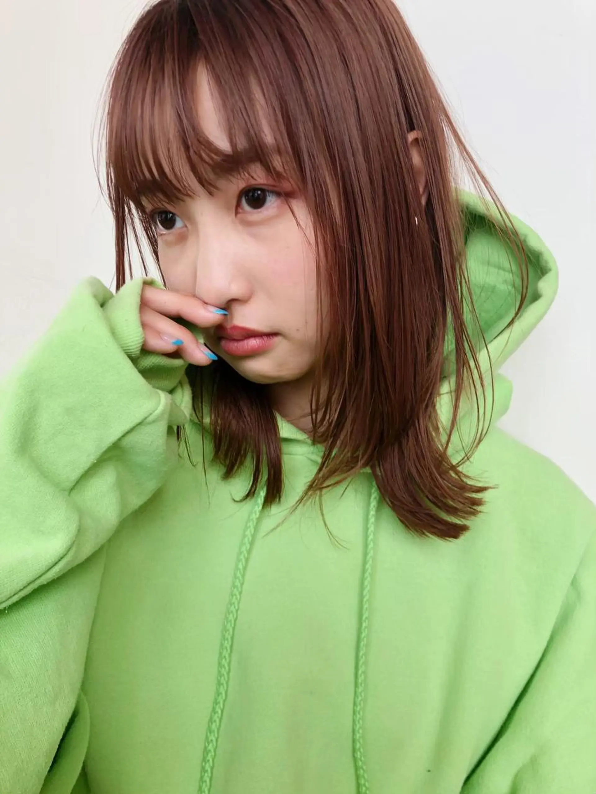 カラー ミディアム ヘアアレンジ ミディアムパーマ アクアカラー ダブルカラー グラデーションカラー ハイライトカラー 💝髪質改善💝_ chlom🌸春🌸のヘアスタイル