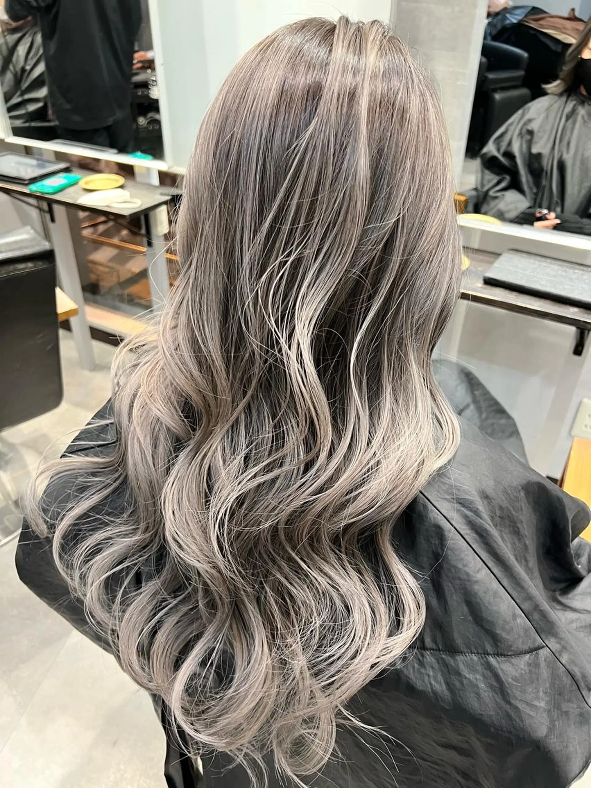 ロング ヘアカラー トリートメント Bear(ベア)所属・KYOKO 【Bear】のヘアスタイル