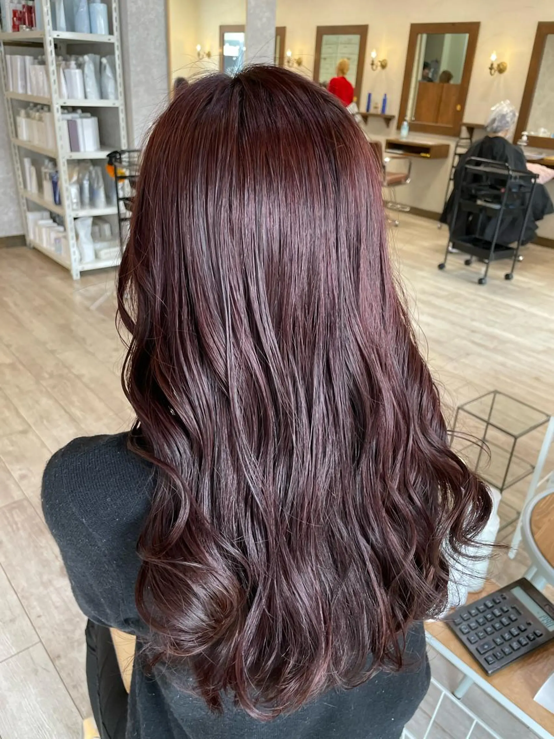 ロング カラー ヘアアレンジ ボルドーカラー 透明感カラー ピンクカラー ピンクパープル パープルカラー イワタ マハ/ minim hairのヘアスタイル