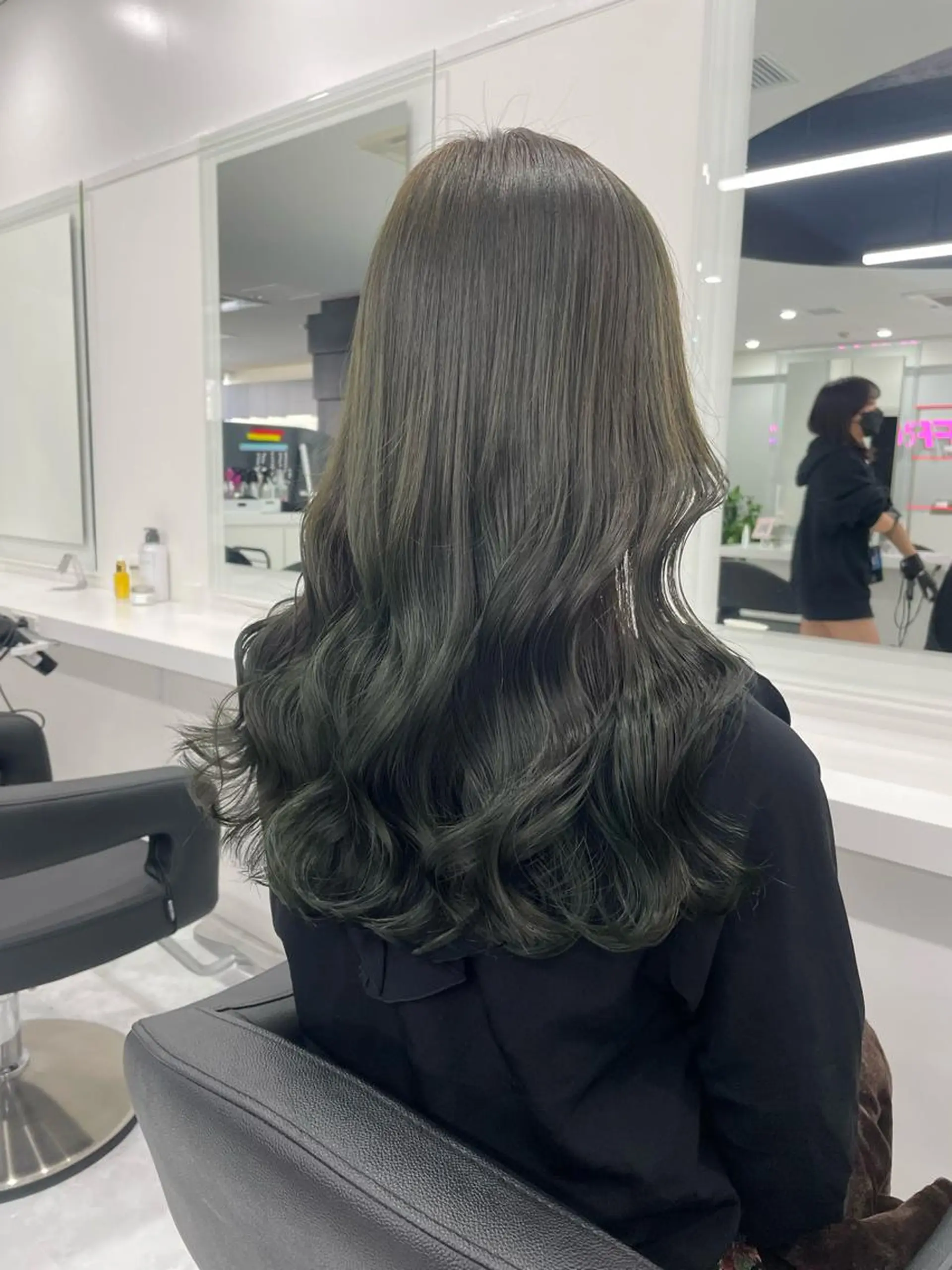 セミロング カラー ヘアカラー トリートメント ヘアセット 渋谷指名1位💖 カラーの達人❣️のヘアスタイル