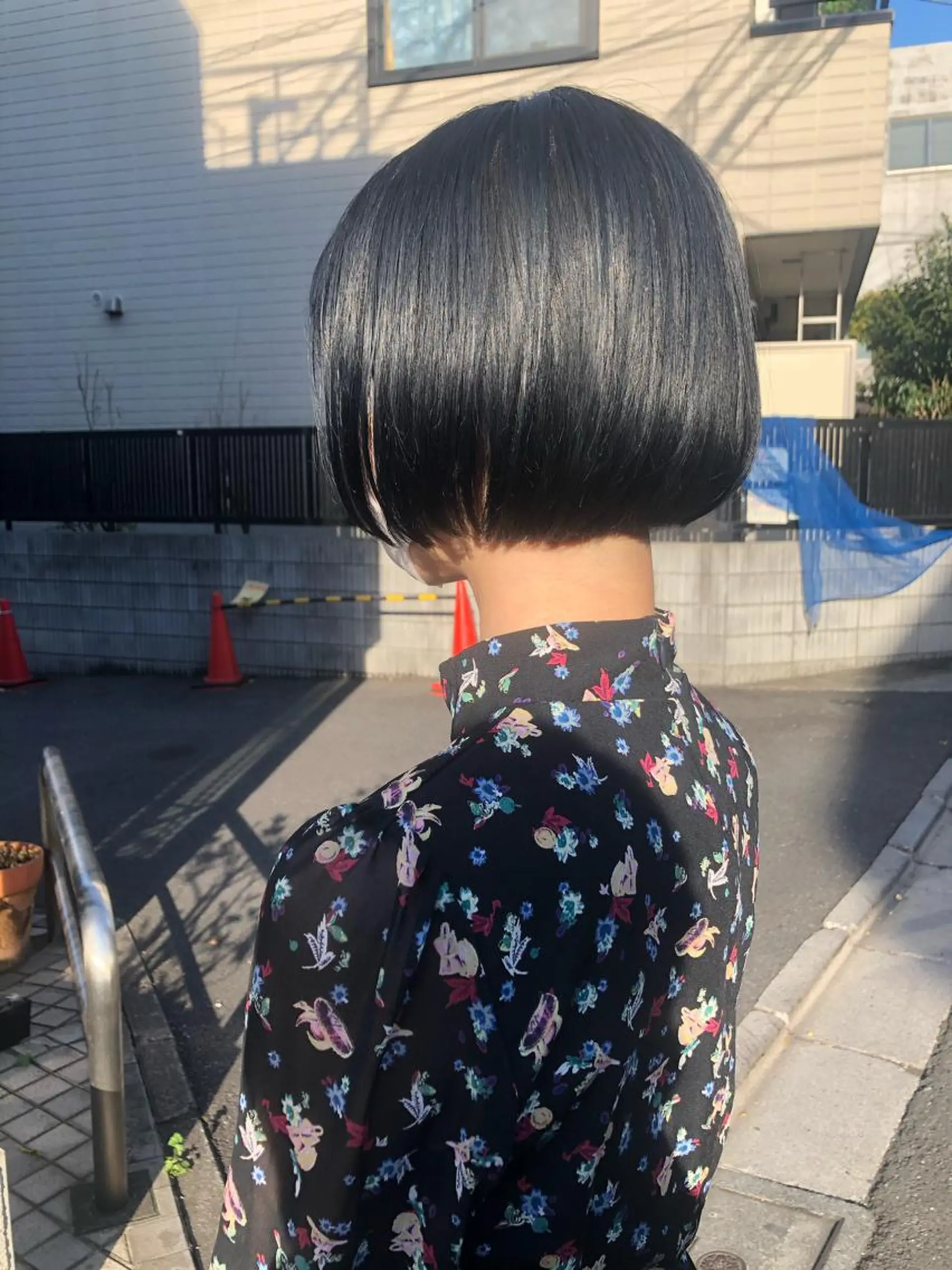 ショート カラー 黒髪 ブリーチ ブルーカラー ハイライトカラー ラベンダーカラー ヘアカラー トリートメント ミヤギ リュウキのヘアスタイル