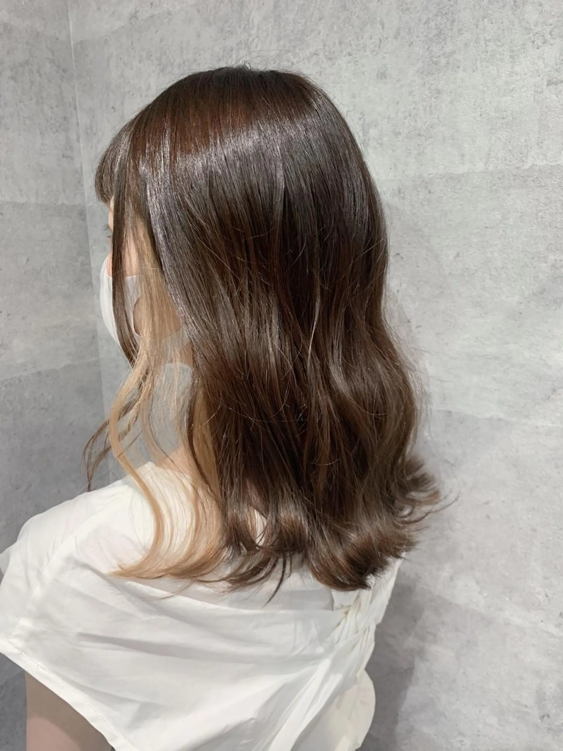 セミロング カラー ベージュカラー ブリーチ インナーカラー ホワイトベージュ _WHITE 天神店 YUMEKA🐻のヘアスタイル