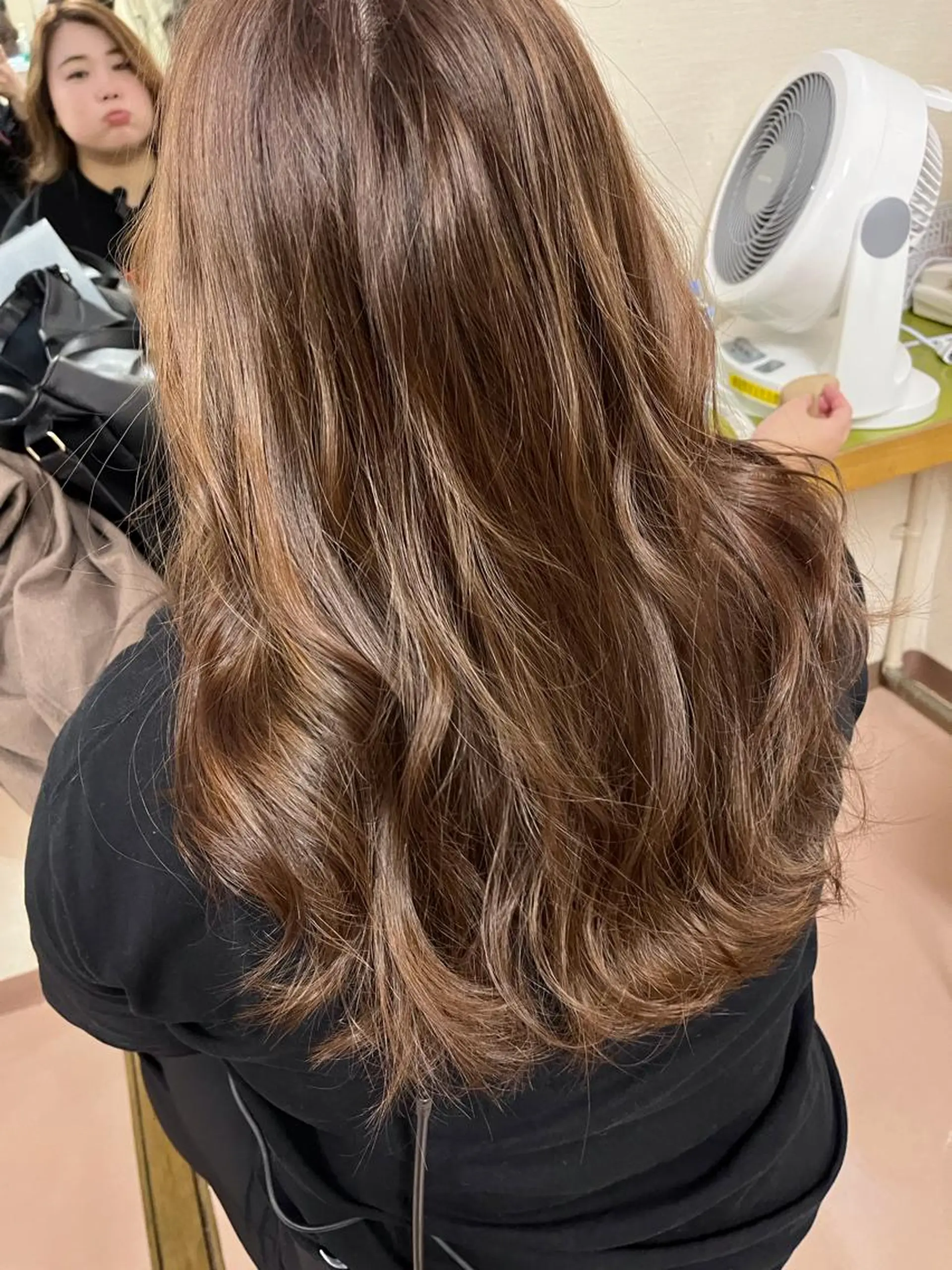 ヘアアレンジ ナチュラル暖色カラー 🤎 佐藤栞のヘアスタイル