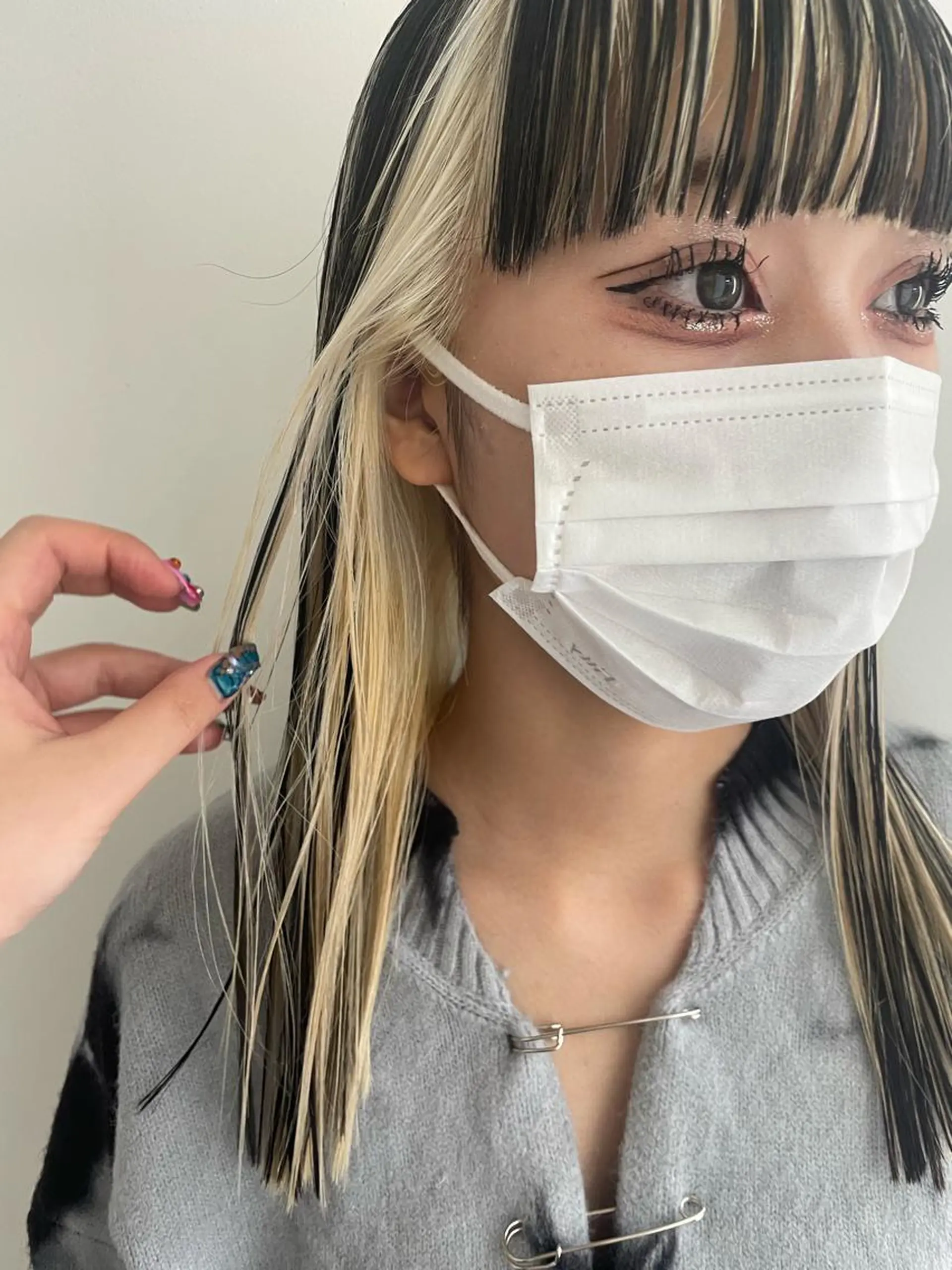 カラー 抜きっぱなしブロンド ヘアカラー hair&nail ☯️アイリ☯️のネイルデザイン