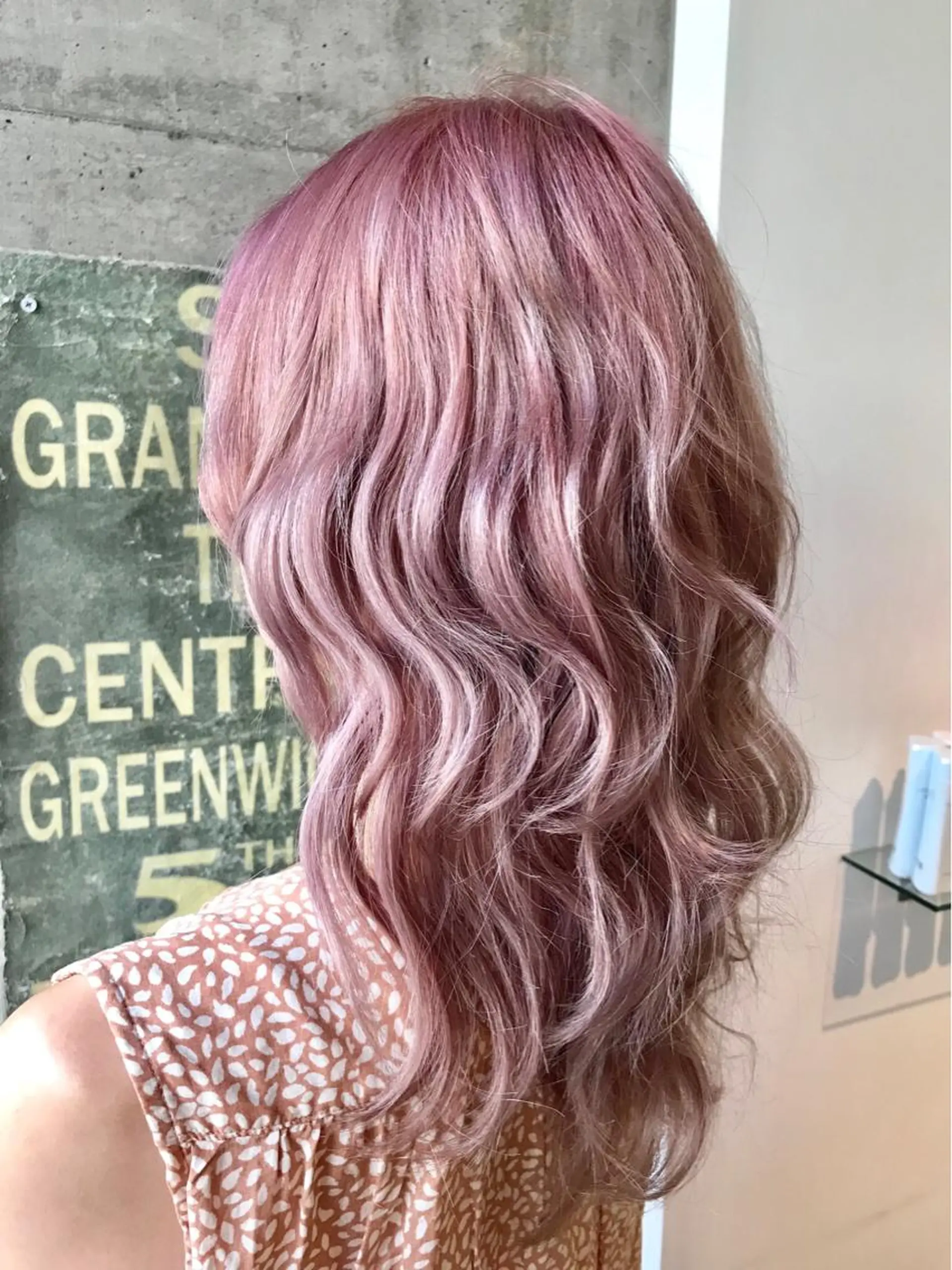 ロング カラー ブリーチ ラベンダーカラー ピンクカラー ヘアカラー トリートメント KEN KENのヘアスタイル