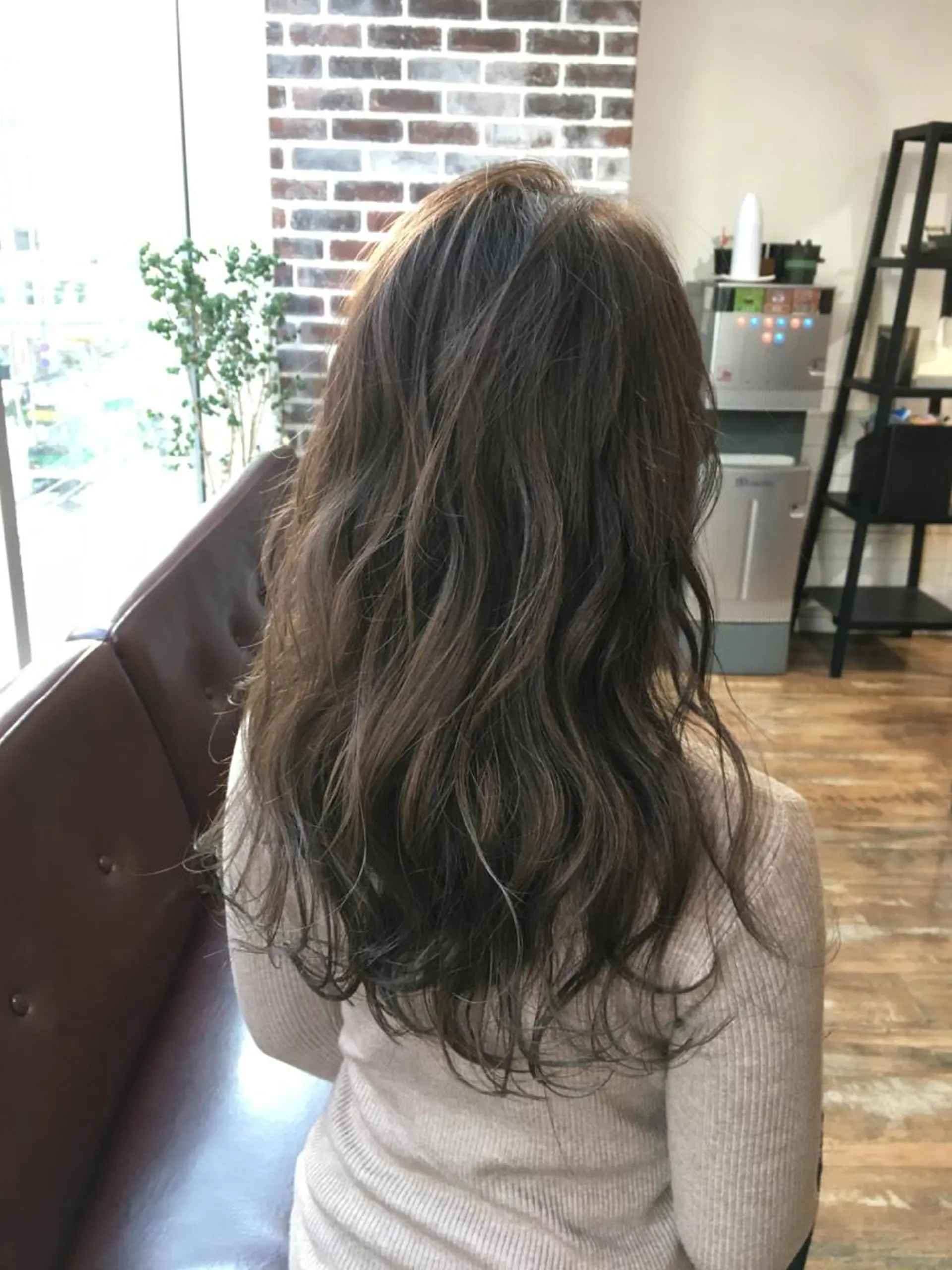 セミロング カラー アッシュ カット ヘアカラー トリートメント ヘッドスパ 木下大地 HAIR  Oneのヘアスタイル