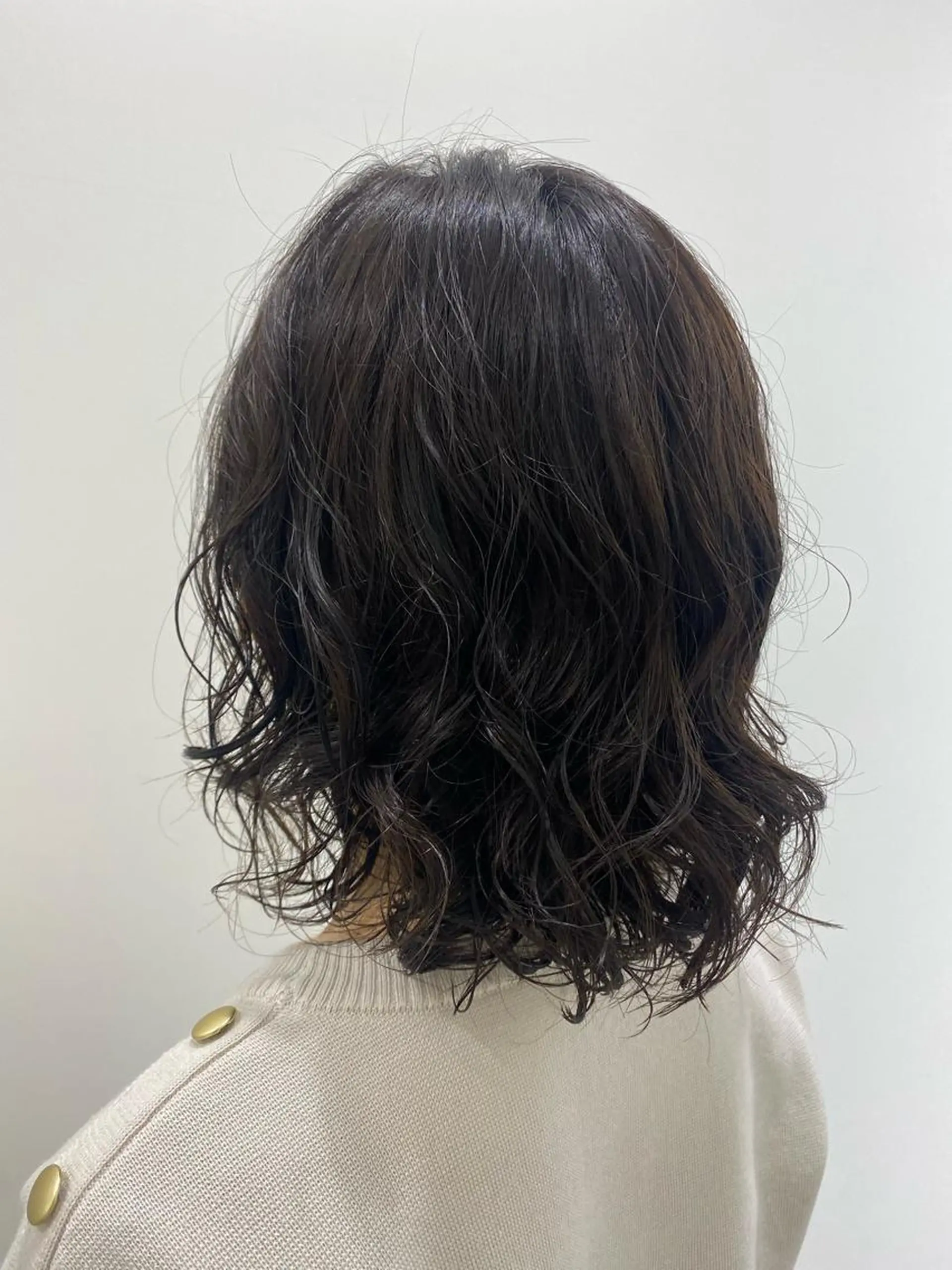 ミディアム ミディアムパーマ 丸山 純奈のヘアスタイル