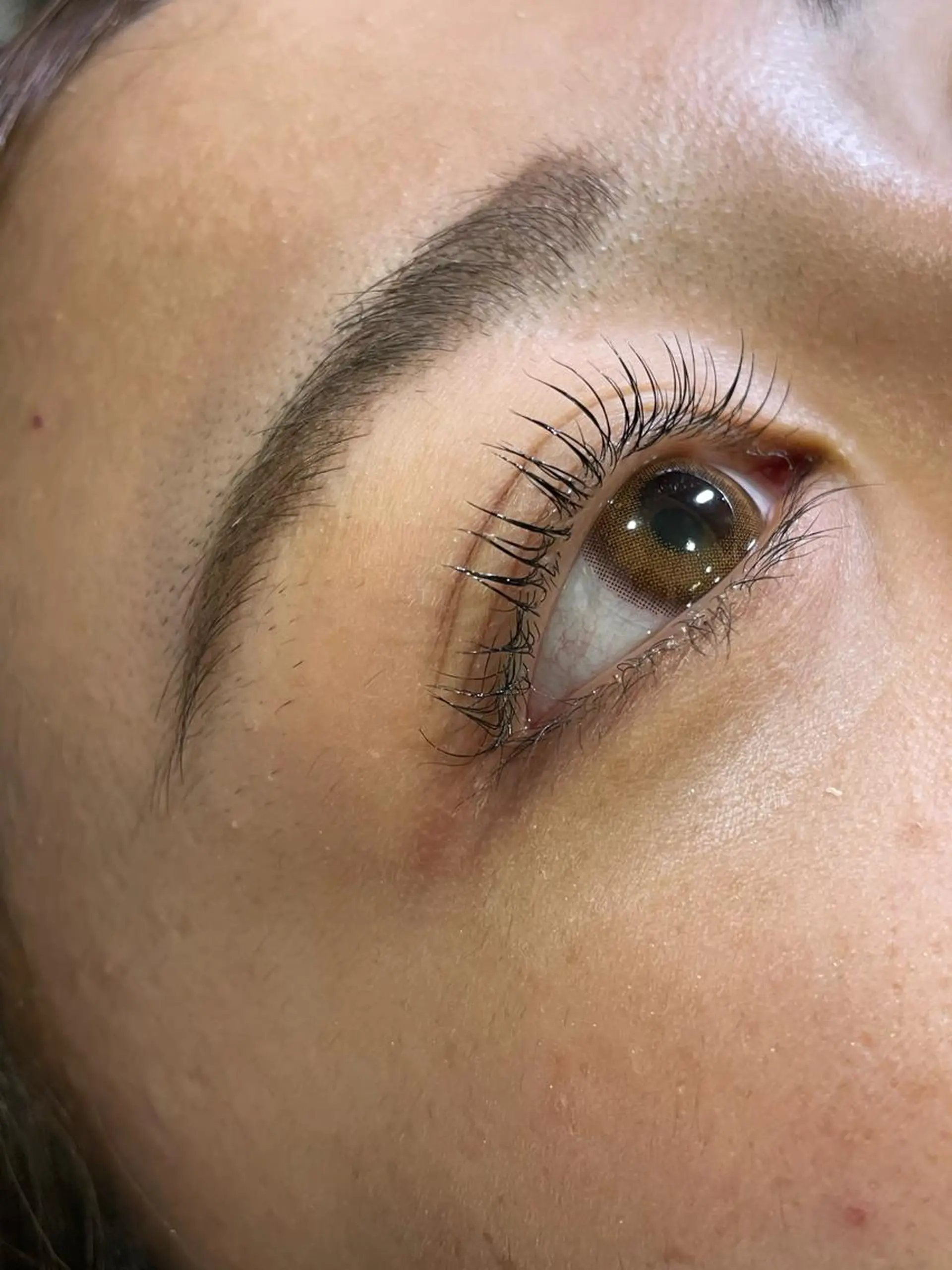 マツエク・マツパ cure所属・井上 真里奈のヘアスタイル